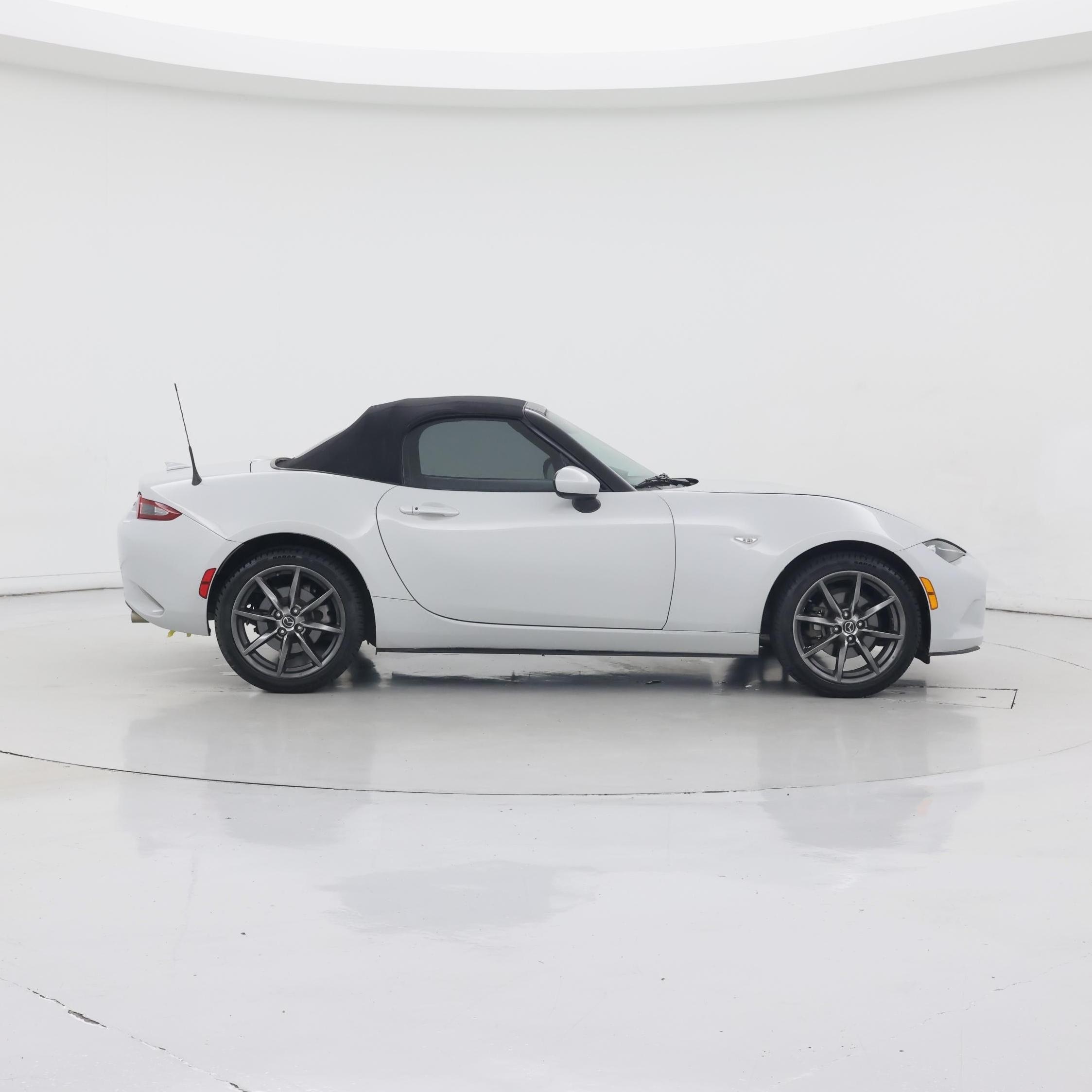 Thumbnail: 2016 Mazda MX-5 Miata - 7