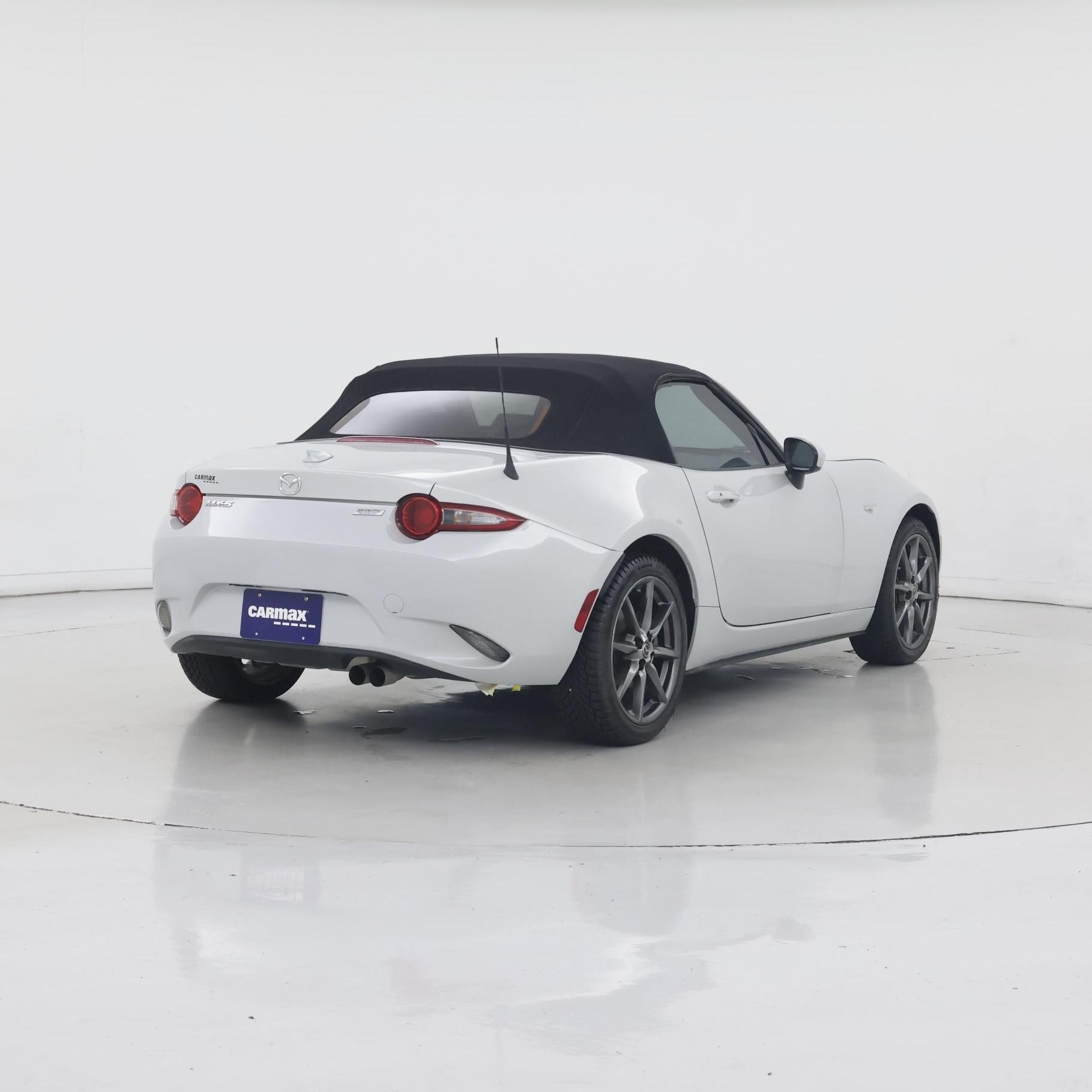 Thumbnail: 2016 Mazda MX-5 Miata - 8