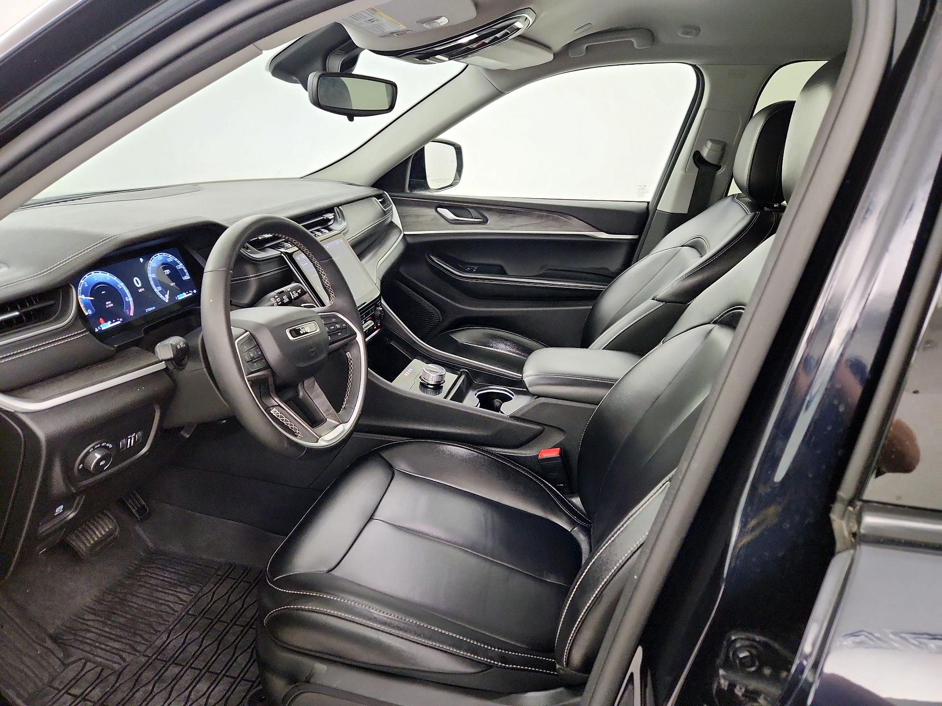 Thumbnail: 2024 Jeep Grand Cherokee - 11