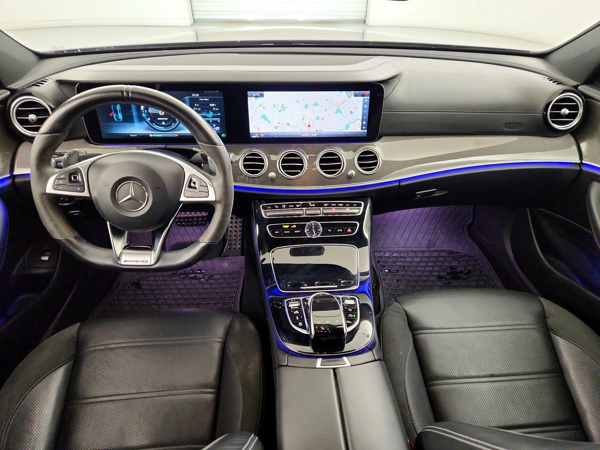 Thumbnail: 2017 Mercedes-Benz E-Class - 9