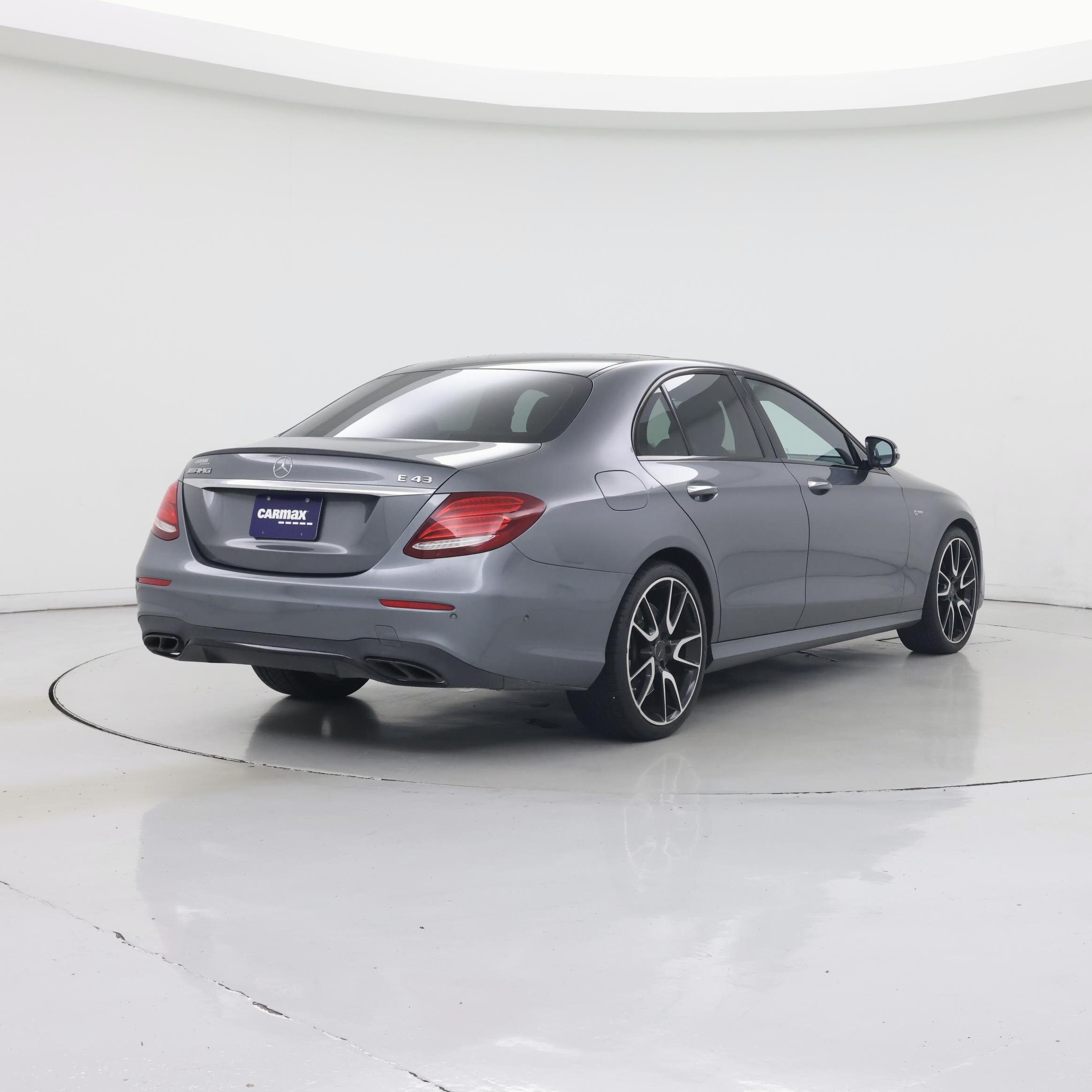 Thumbnail: 2017 Mercedes-Benz E-Class - 8