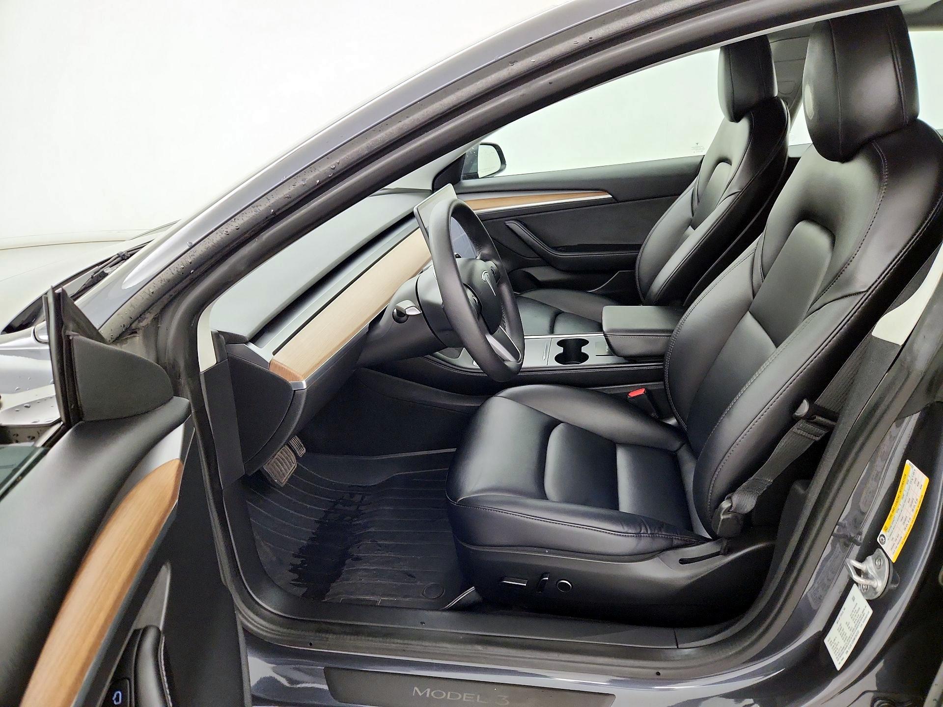 Thumbnail: 2022 Tesla Model 3 - 11