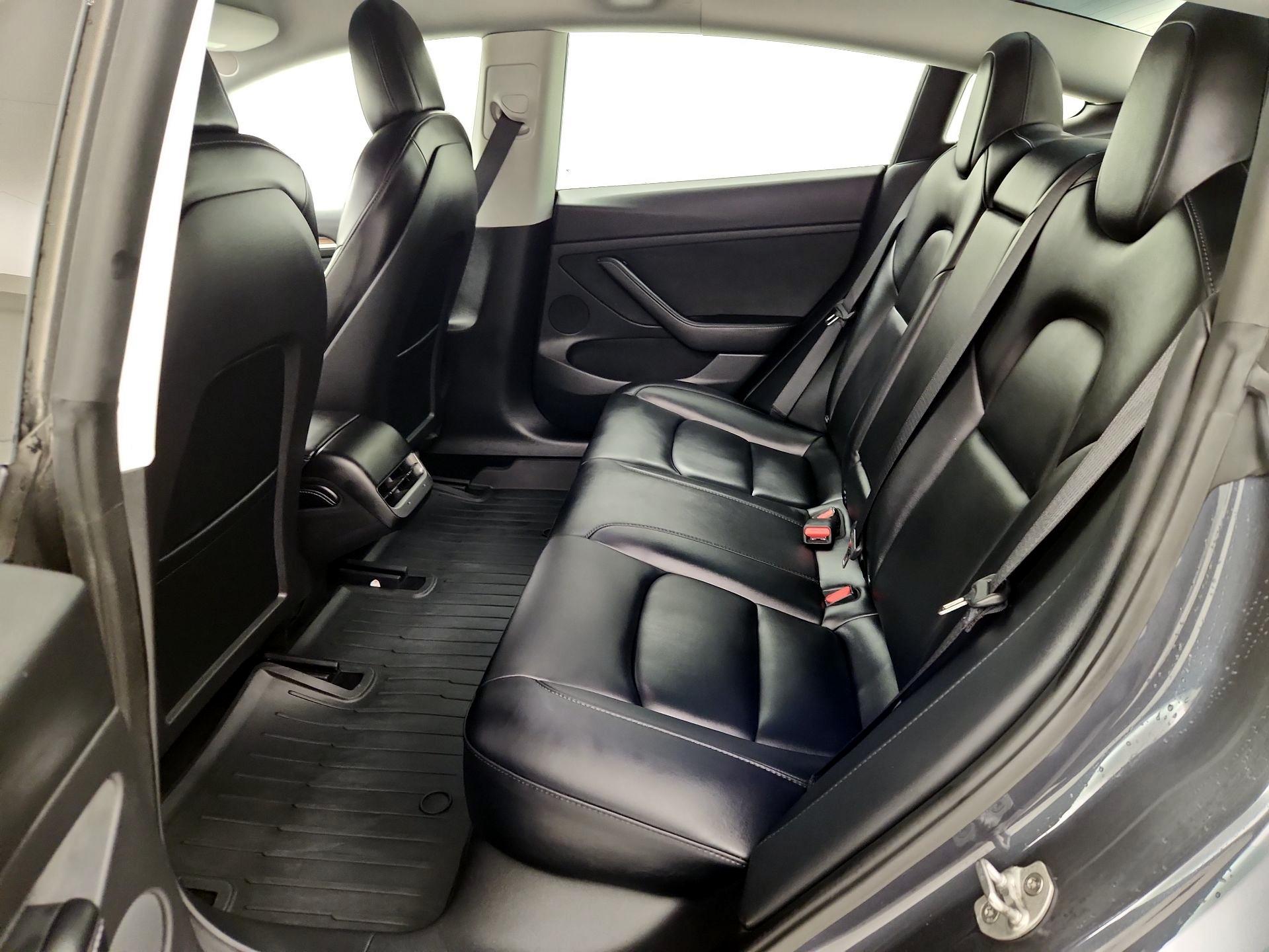 Thumbnail: 2022 Tesla Model 3 - 20