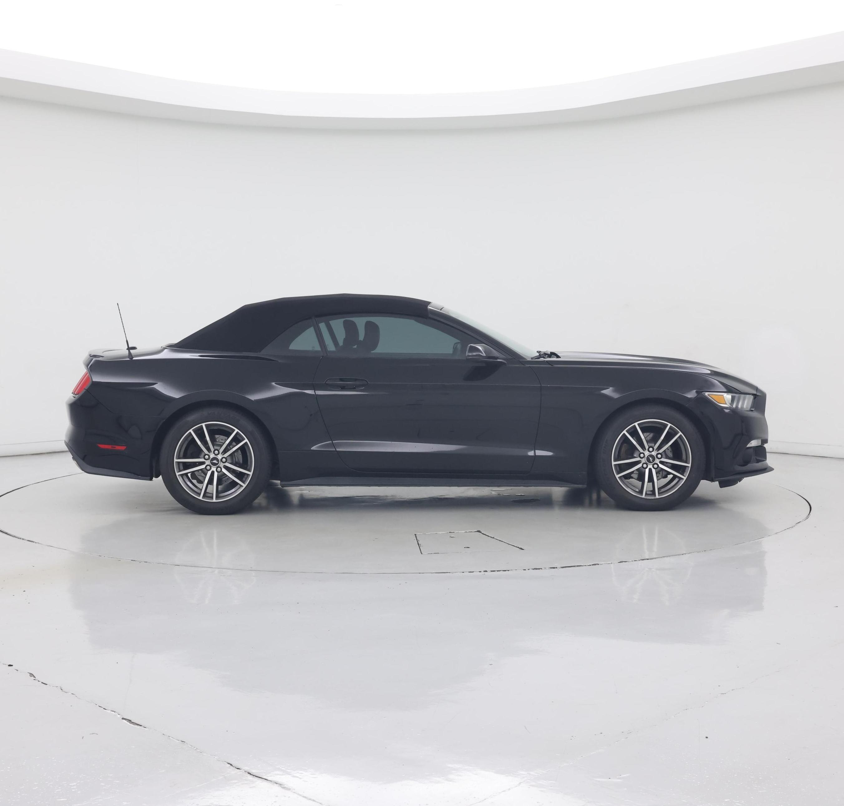 Thumbnail: 2015 Ford Mustang - 7