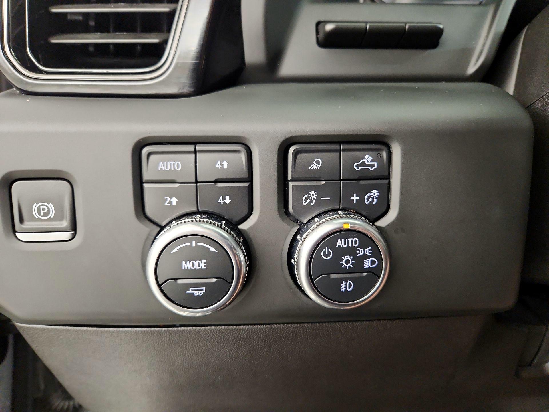 Thumbnail: 2024 GMC Sierra 2500 - 13