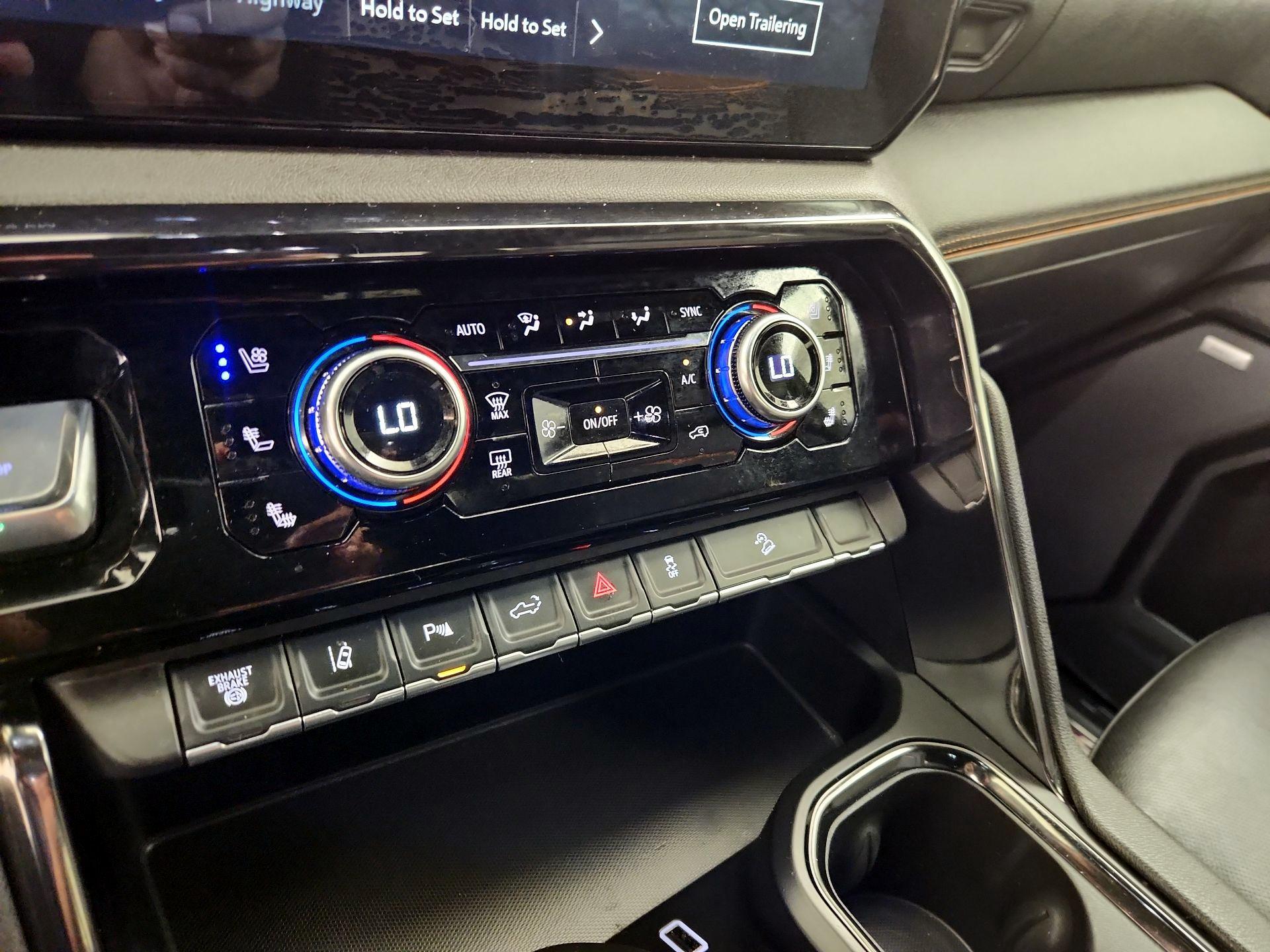 Thumbnail: 2024 GMC Sierra 2500 - 16