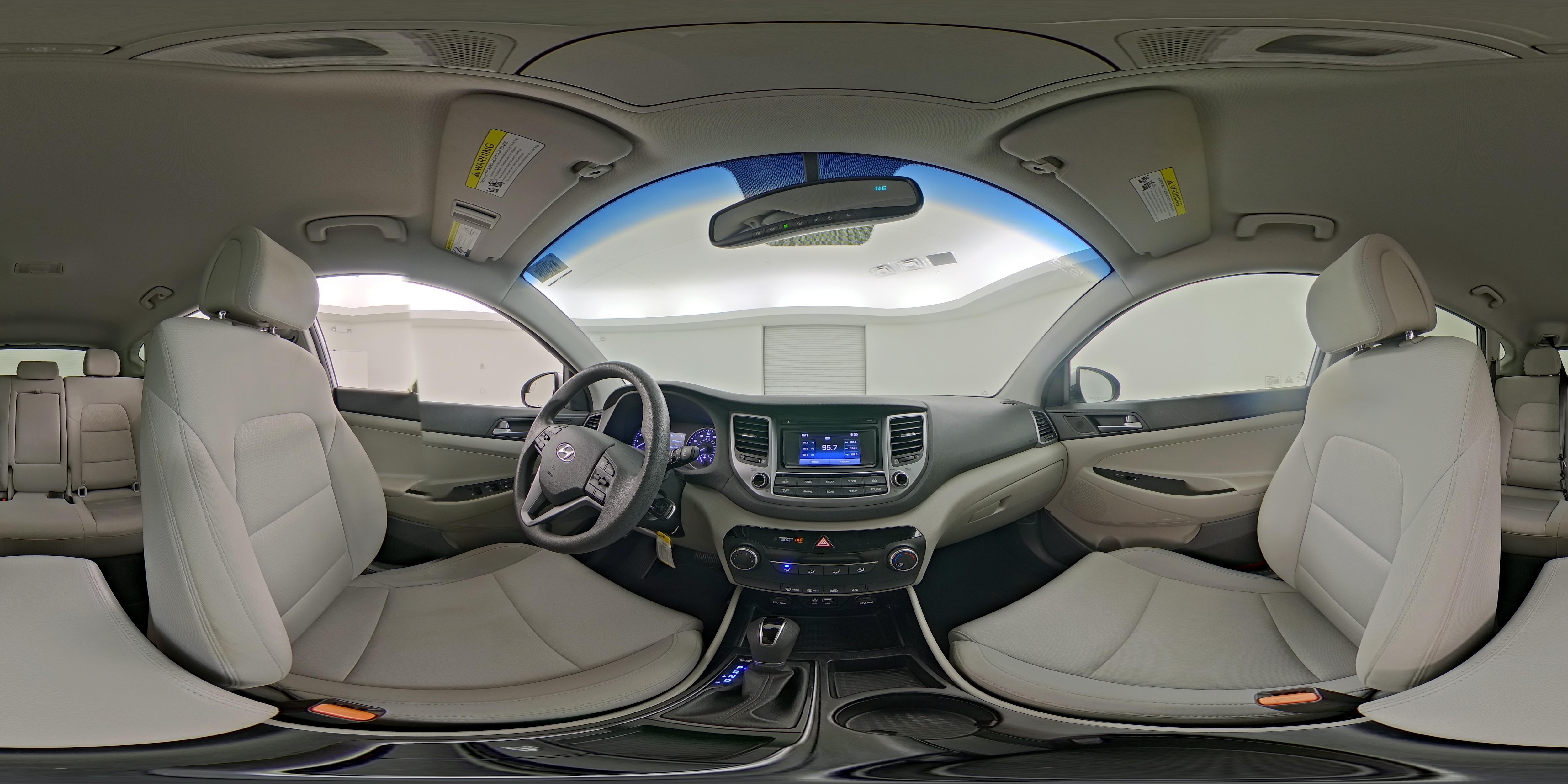 2017 Hyundai Tucson SE - Photo 24