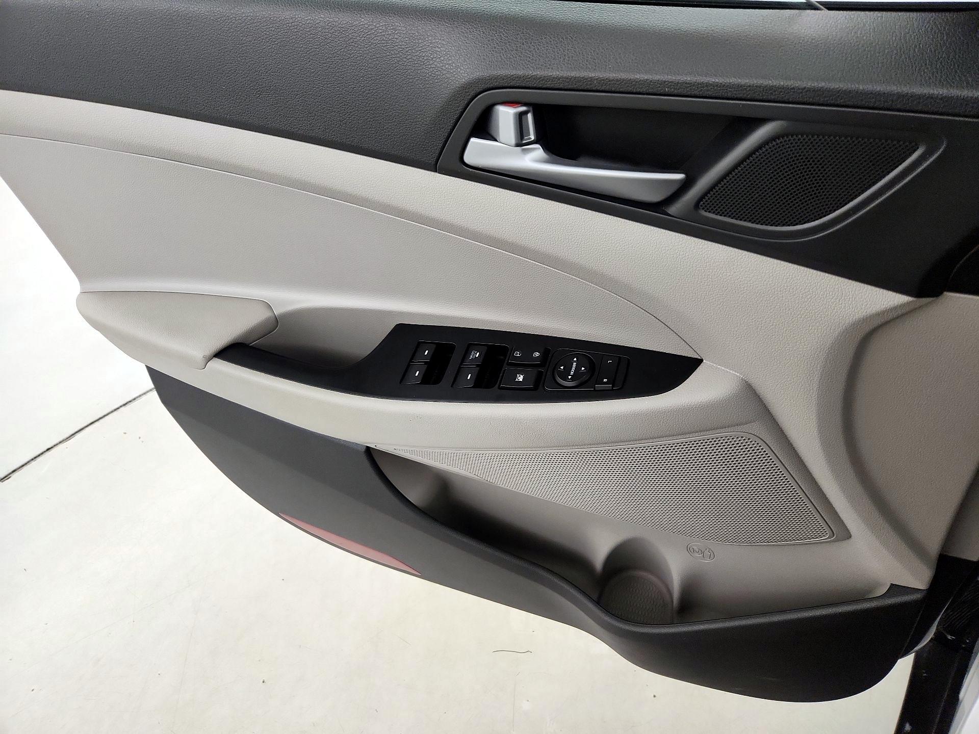 Thumbnail: 2017 Hyundai Tucson - 12