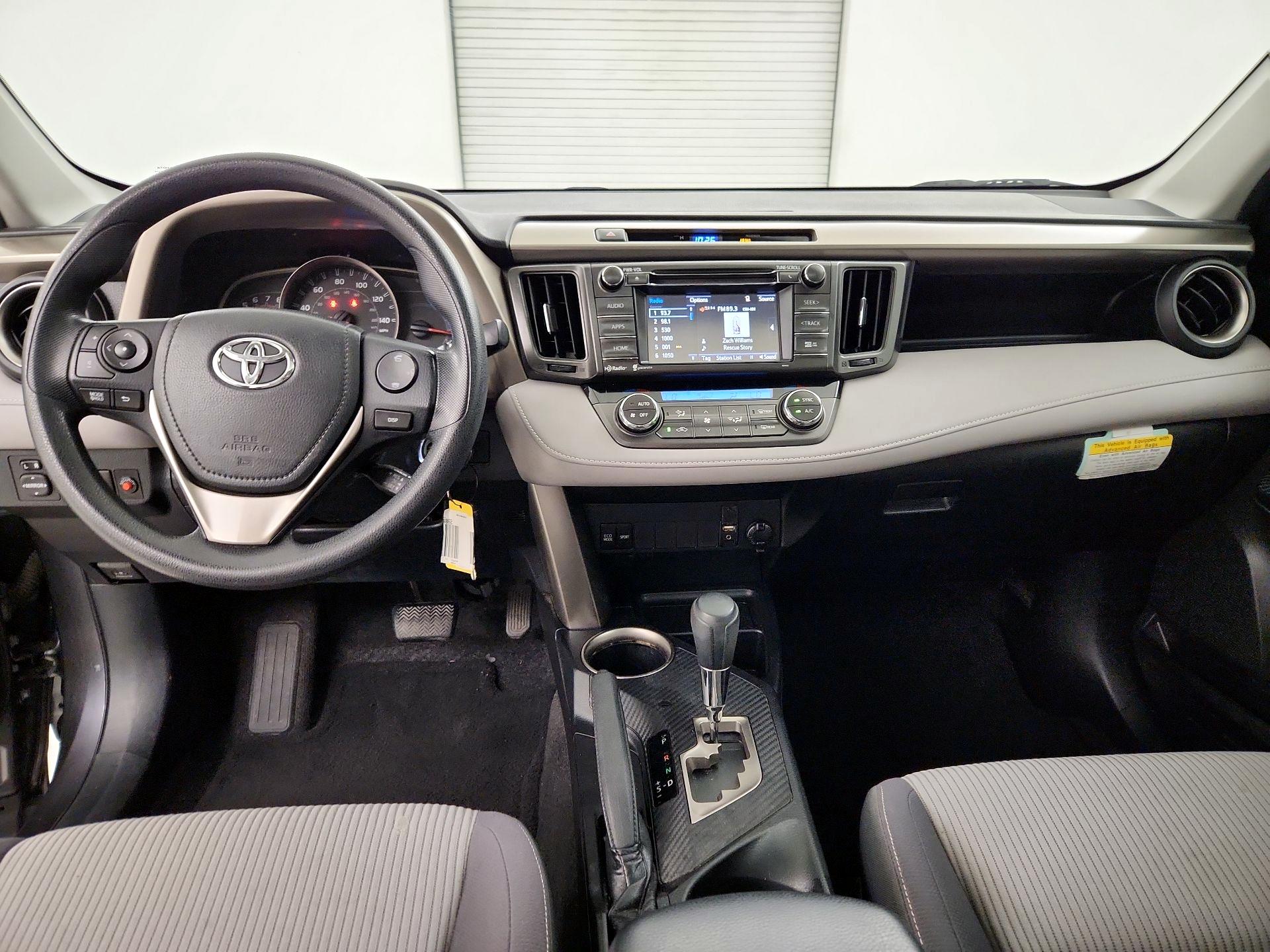 Thumbnail: 2015 Toyota RAV4 - 9