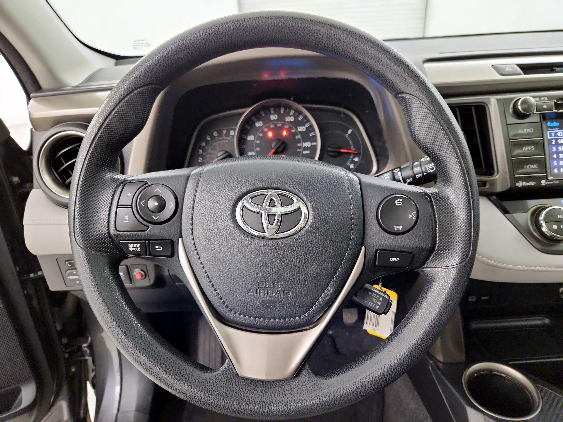 Thumbnail: 2015 Toyota RAV4 - 10