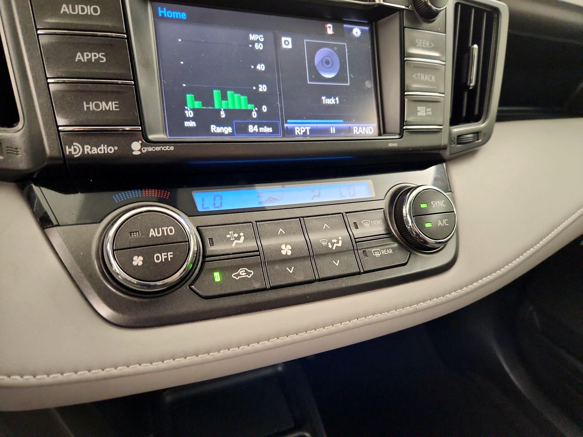 Thumbnail: 2015 Toyota RAV4 - 16