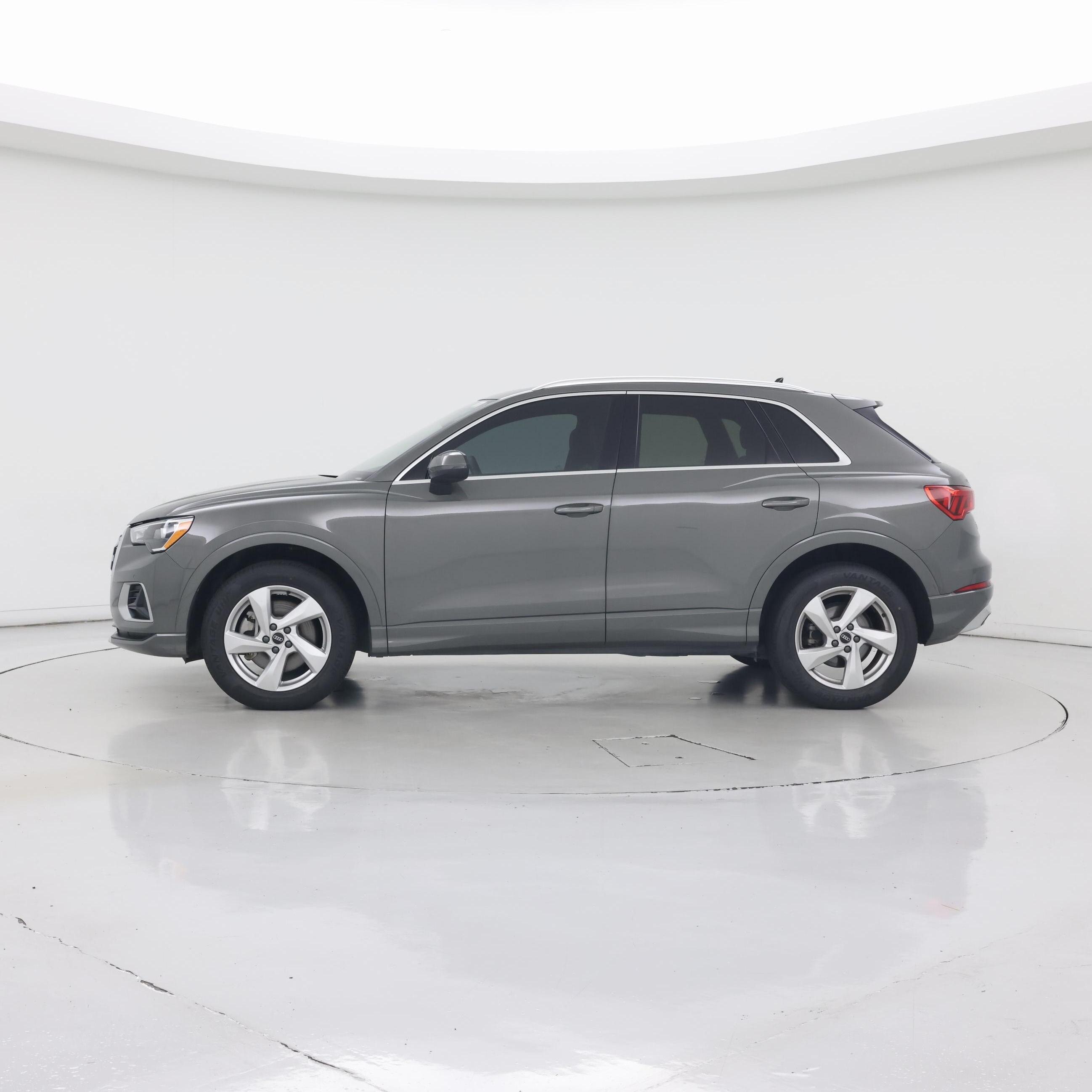 Thumbnail: 2021 Audi Q3 - 3
