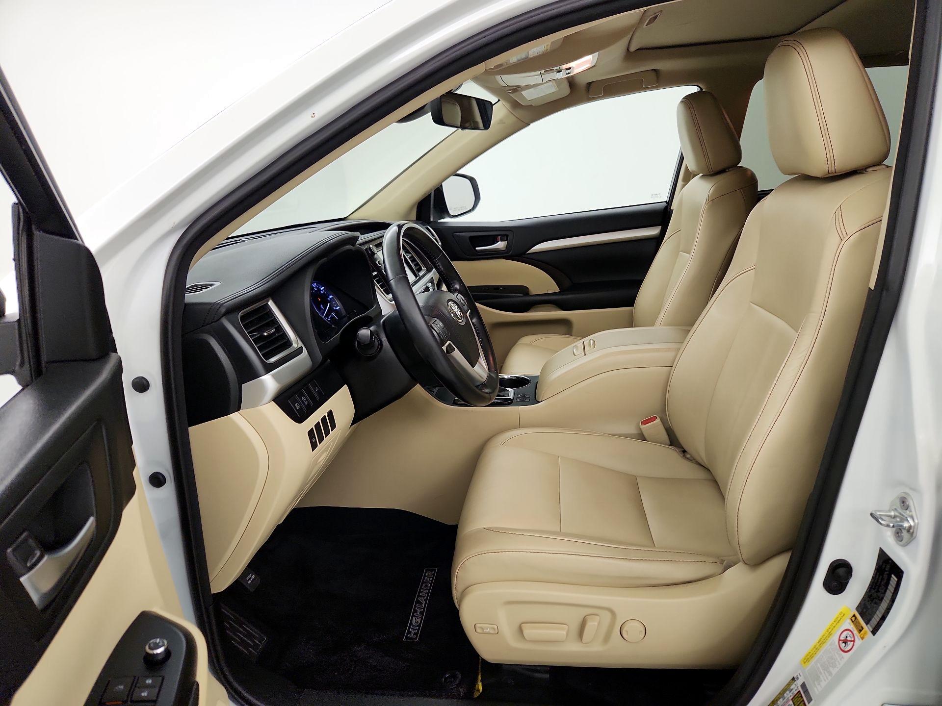 Thumbnail: 2017 Toyota Highlander - 11