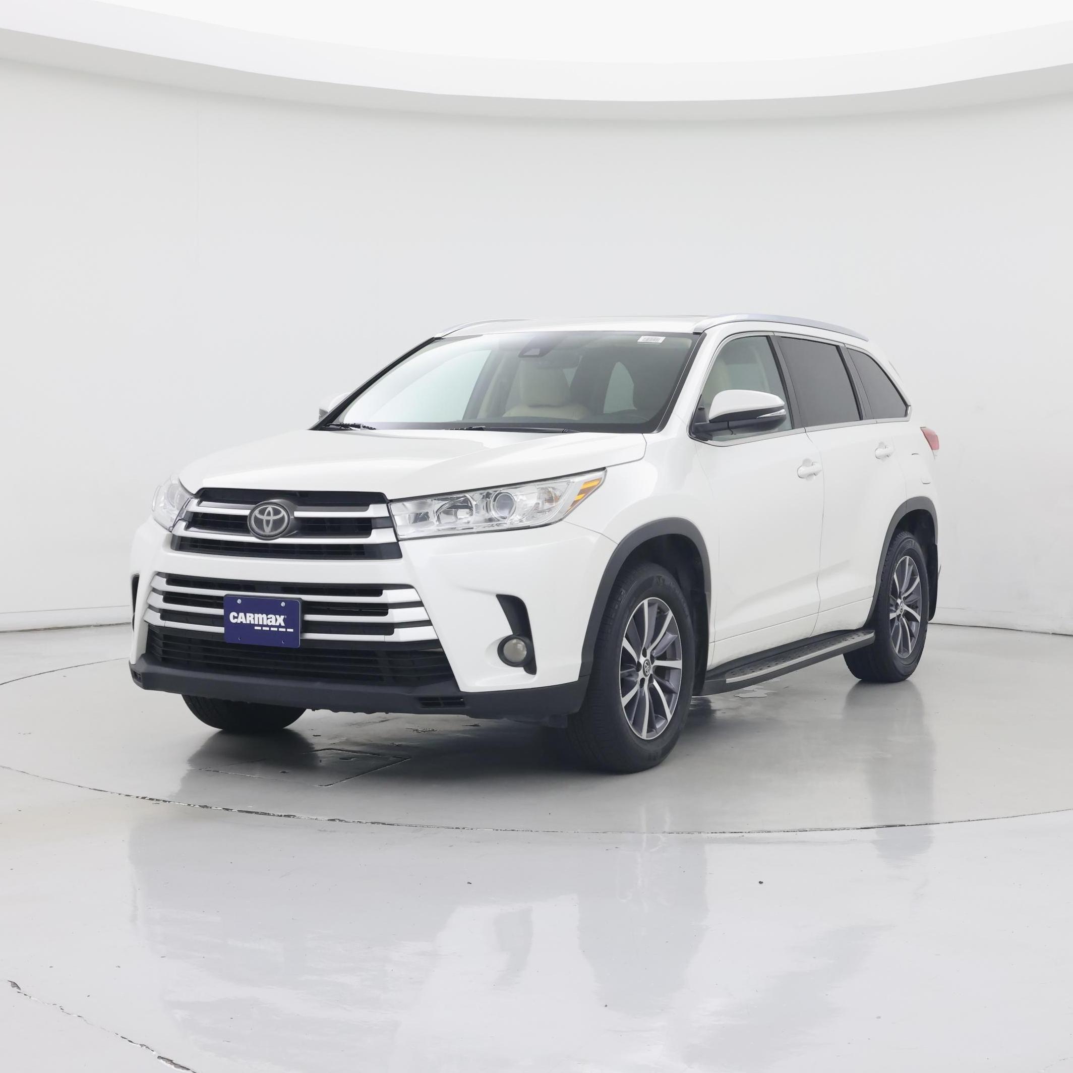 Thumbnail: 2017 Toyota Highlander - 4