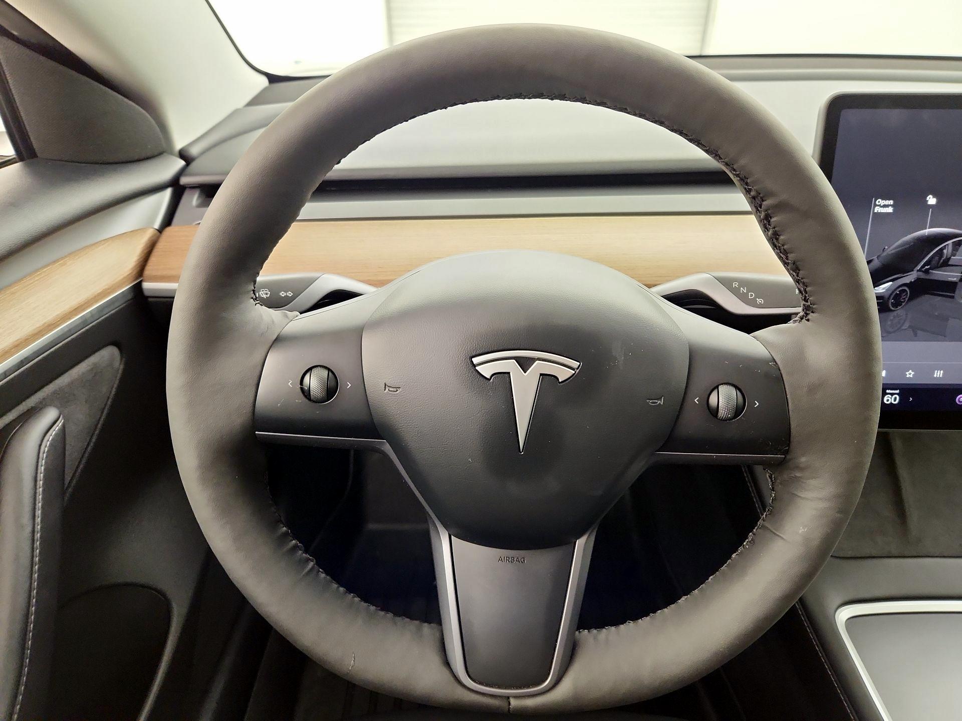 Thumbnail: 2023 Tesla Model 3 - 10