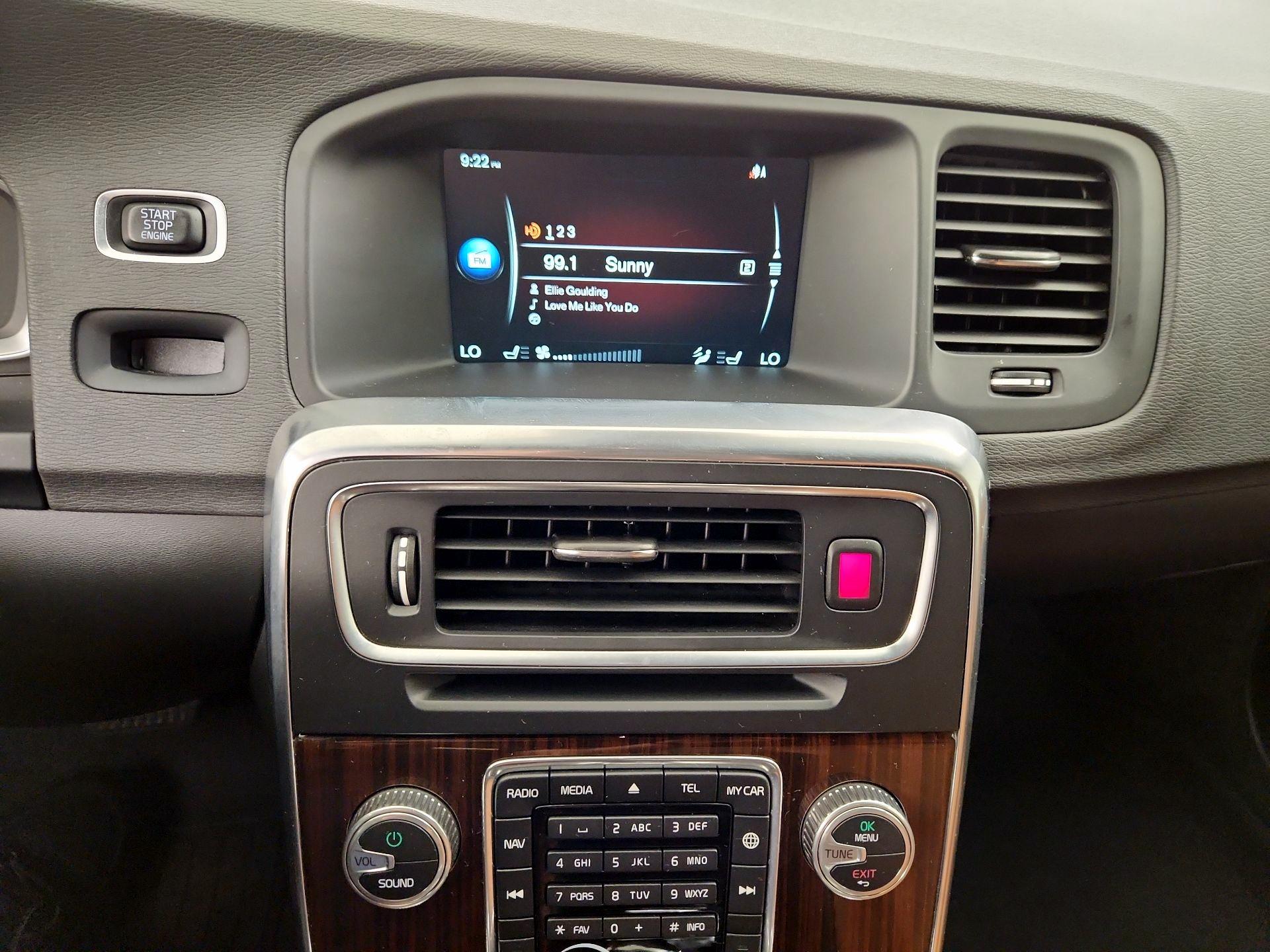 Thumbnail: 2015 Volvo S60 - 16