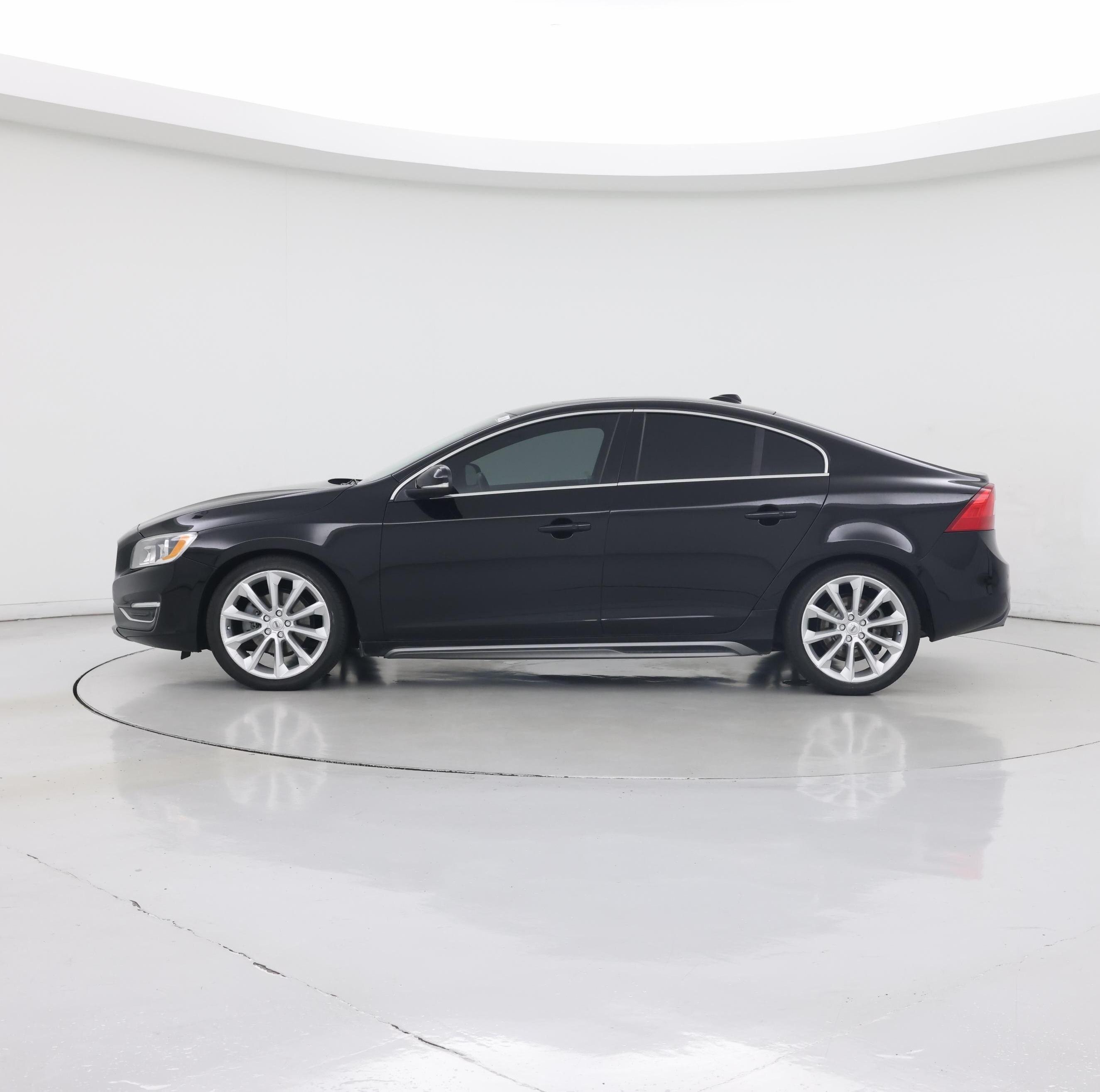 Thumbnail: 2015 Volvo S60 - 3