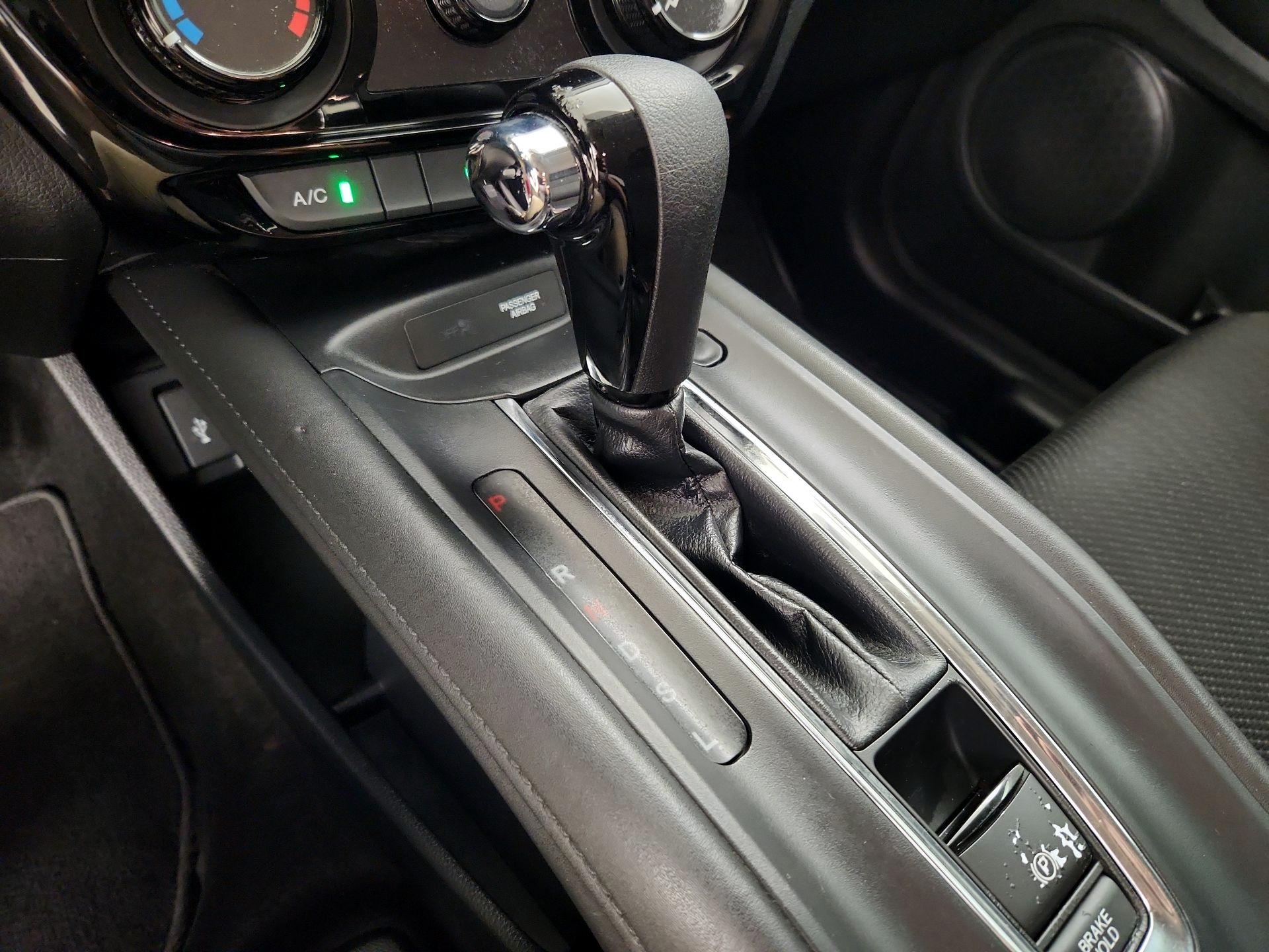 Thumbnail: 2016 Honda HR-V - 17