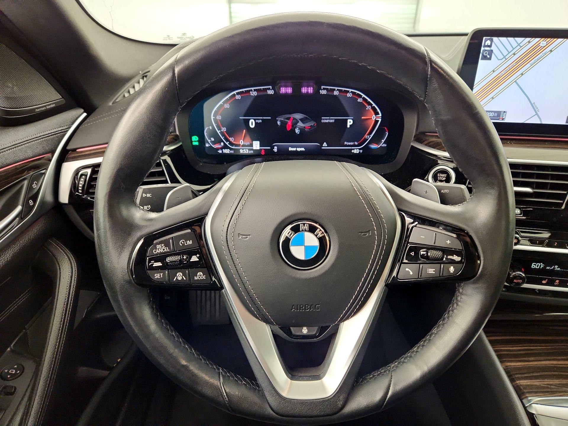 Thumbnail: 2021 BMW 5 Series - 10
