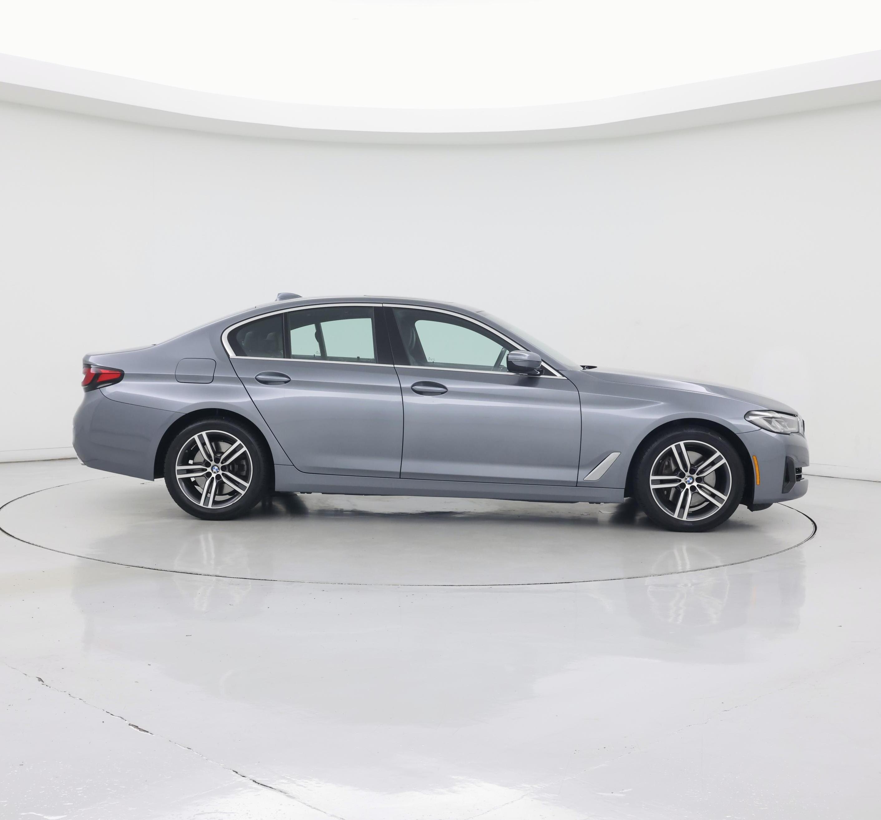 Thumbnail: 2021 BMW 5 Series - 7