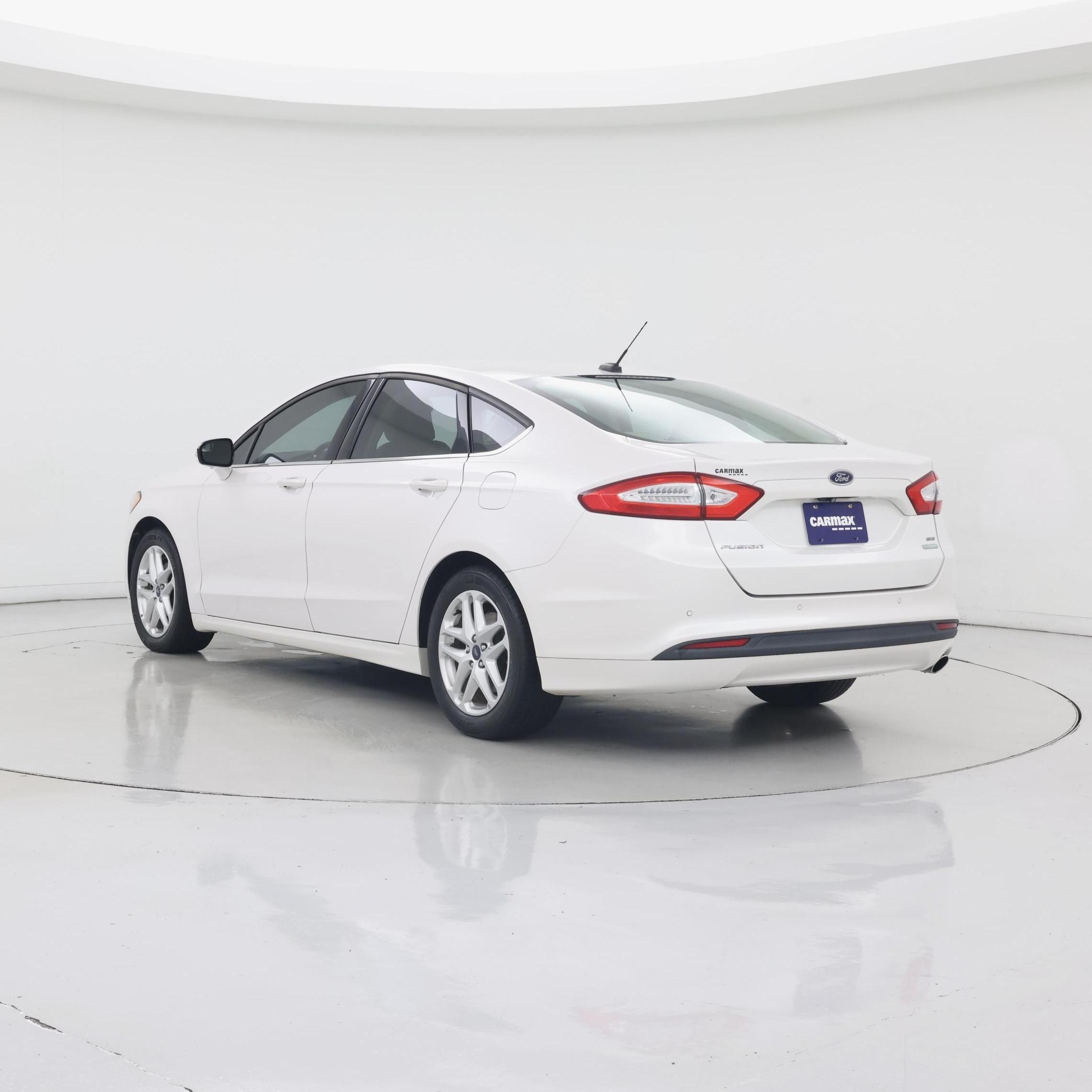 Thumbnail: 2016 Ford Fusion - 2