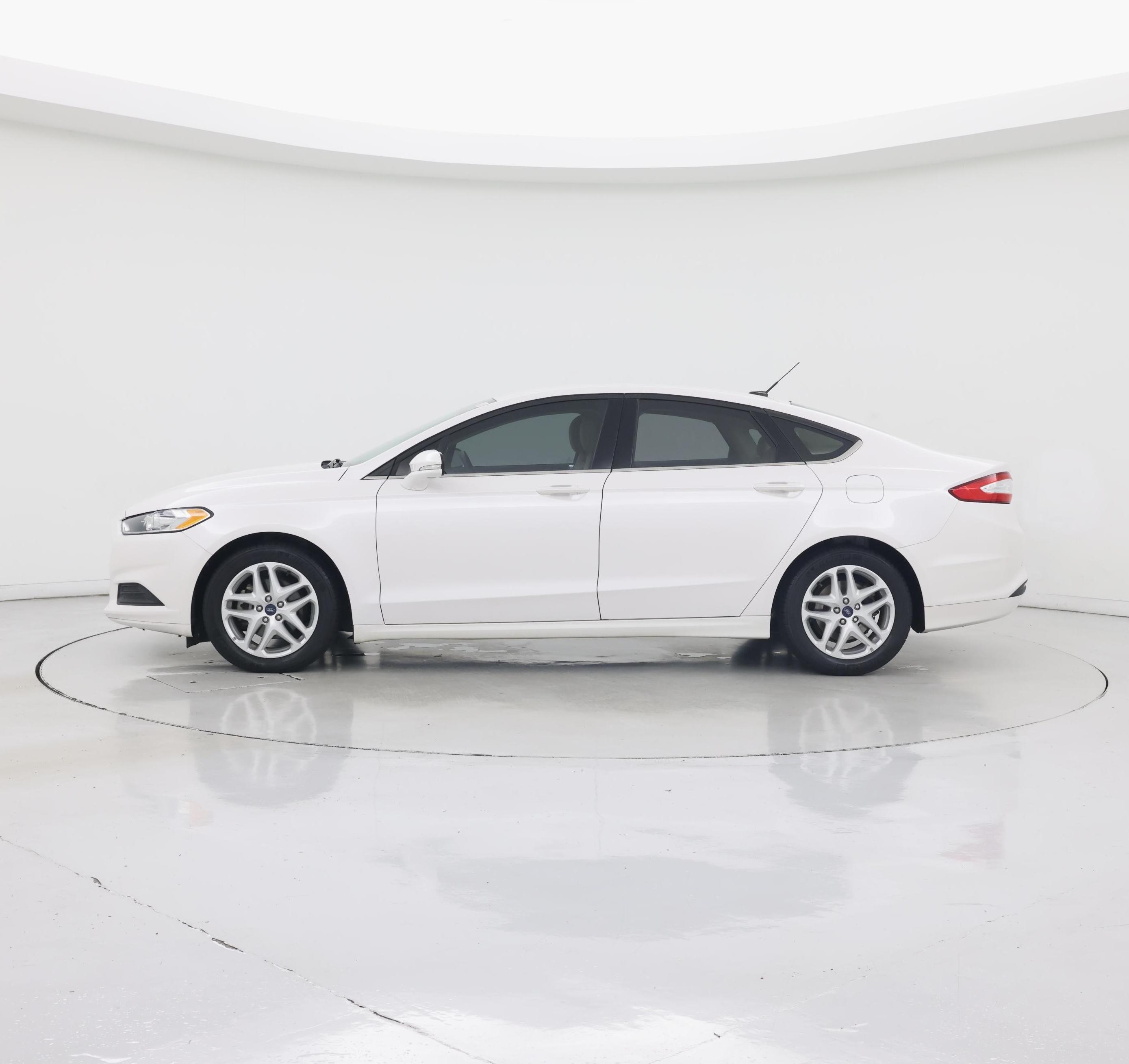 Thumbnail: 2016 Ford Fusion - 3