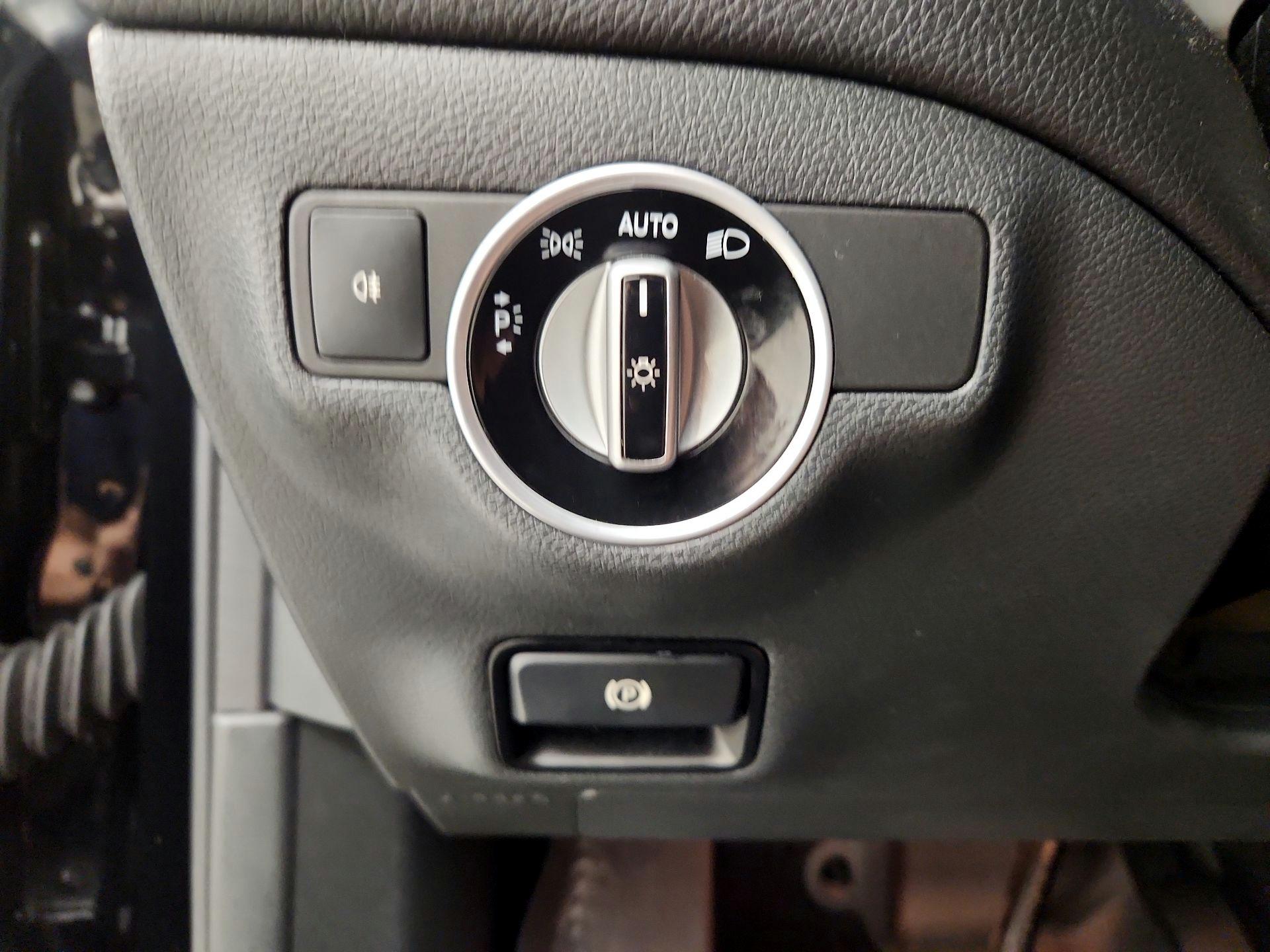 Thumbnail: 2015 Mercedes-Benz GLA - 13