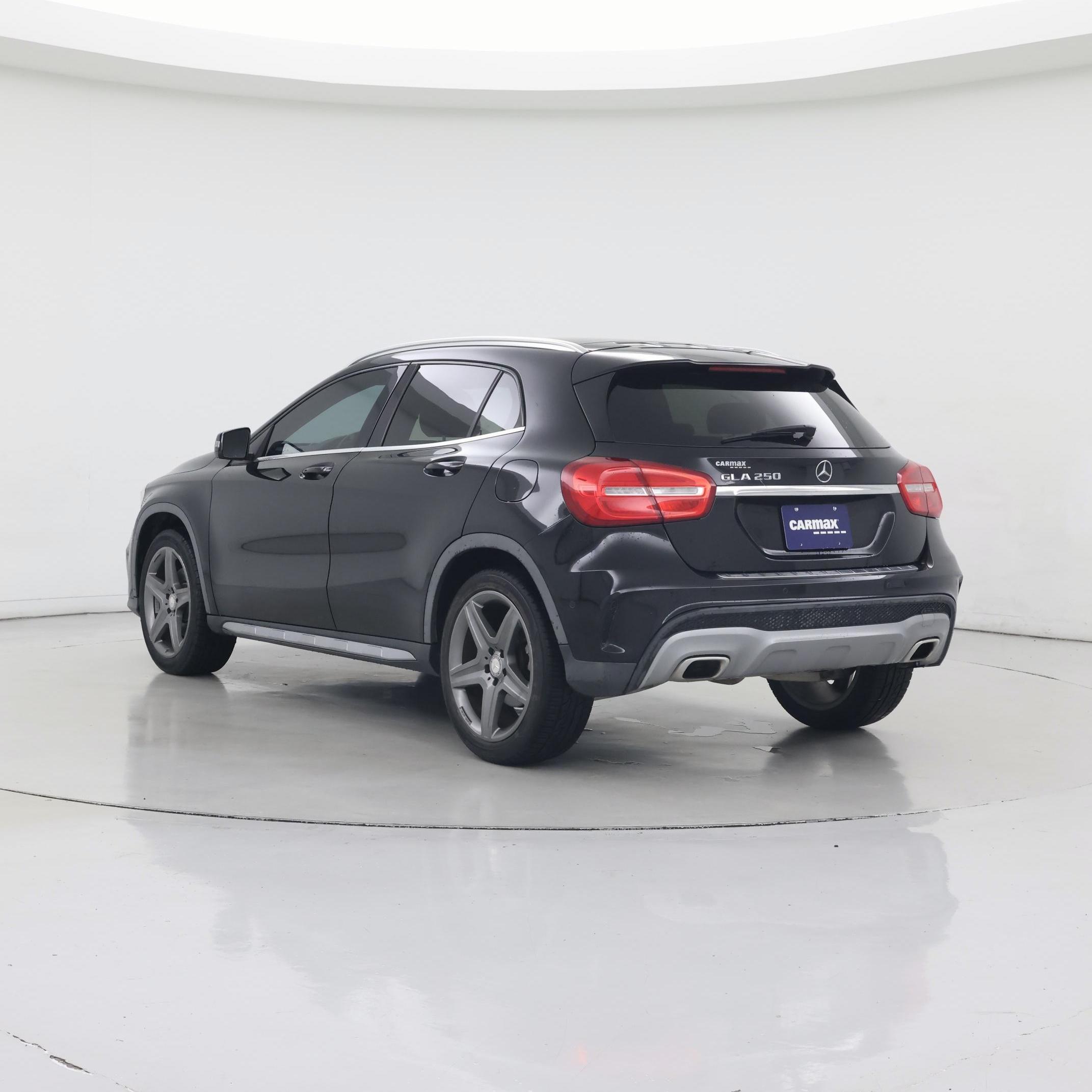 Thumbnail: 2015 Mercedes-Benz GLA - 2