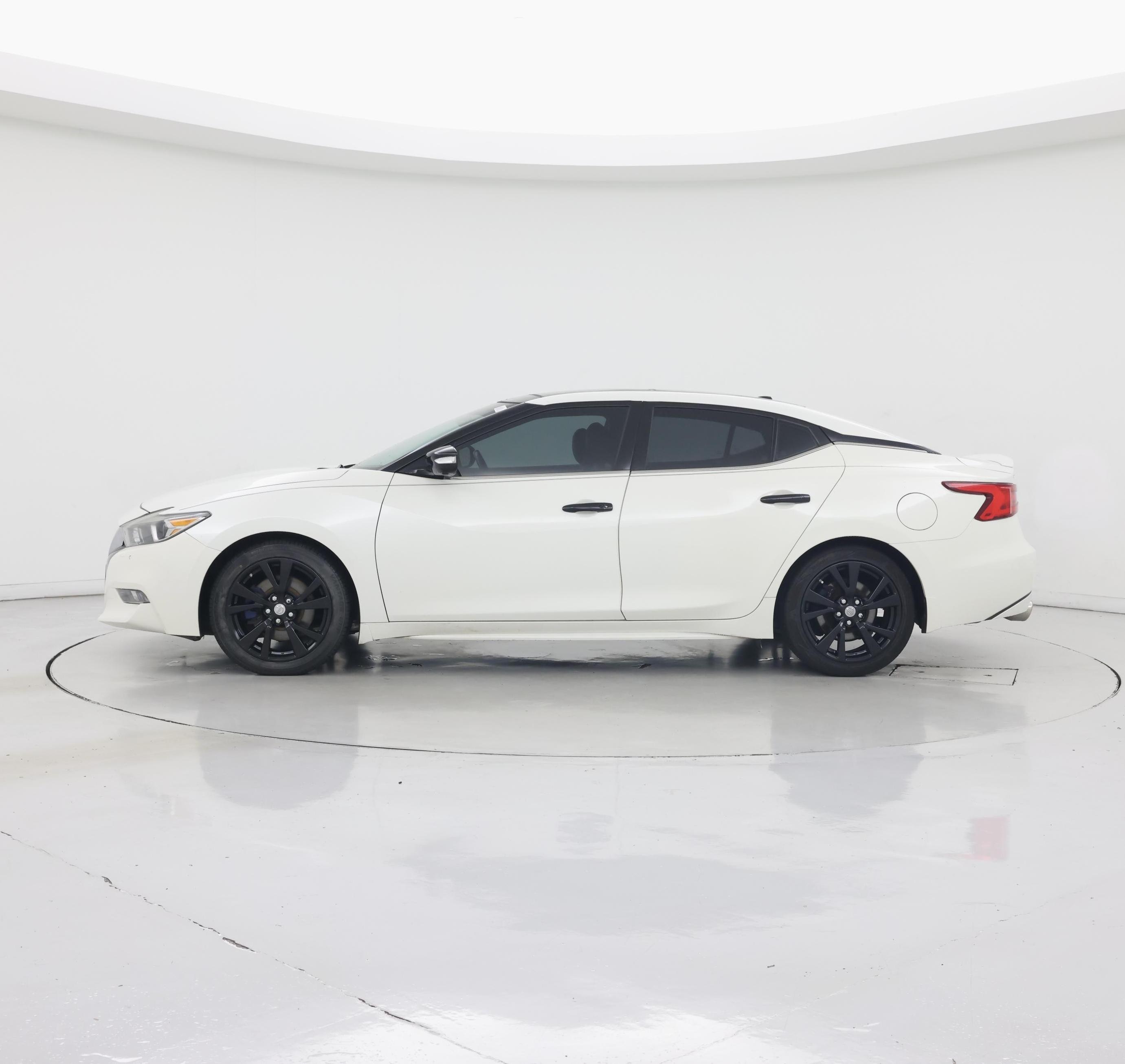 Thumbnail: 2016 Nissan Maxima - 3