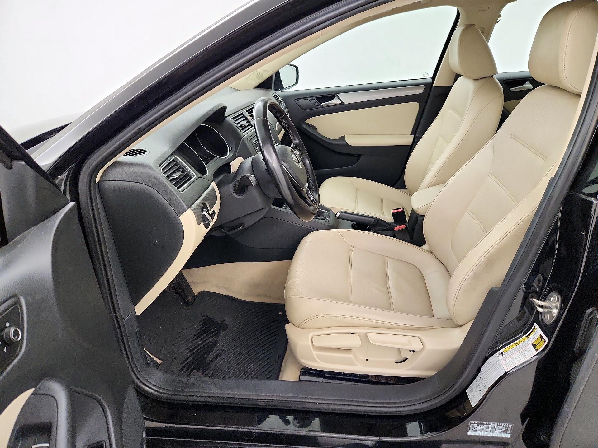 Thumbnail: 2015 Volkswagen Jetta - 11