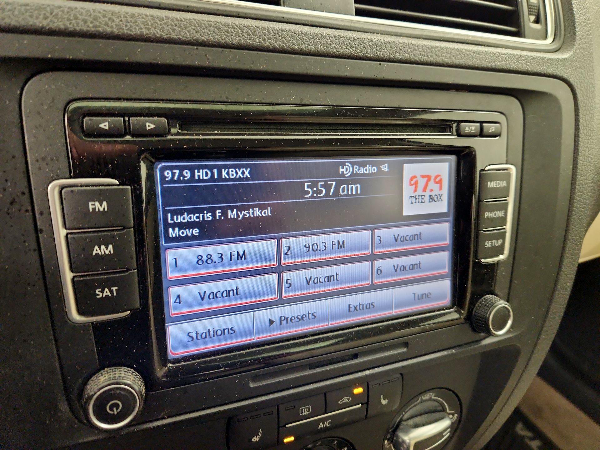 Thumbnail: 2015 Volkswagen Jetta - 15