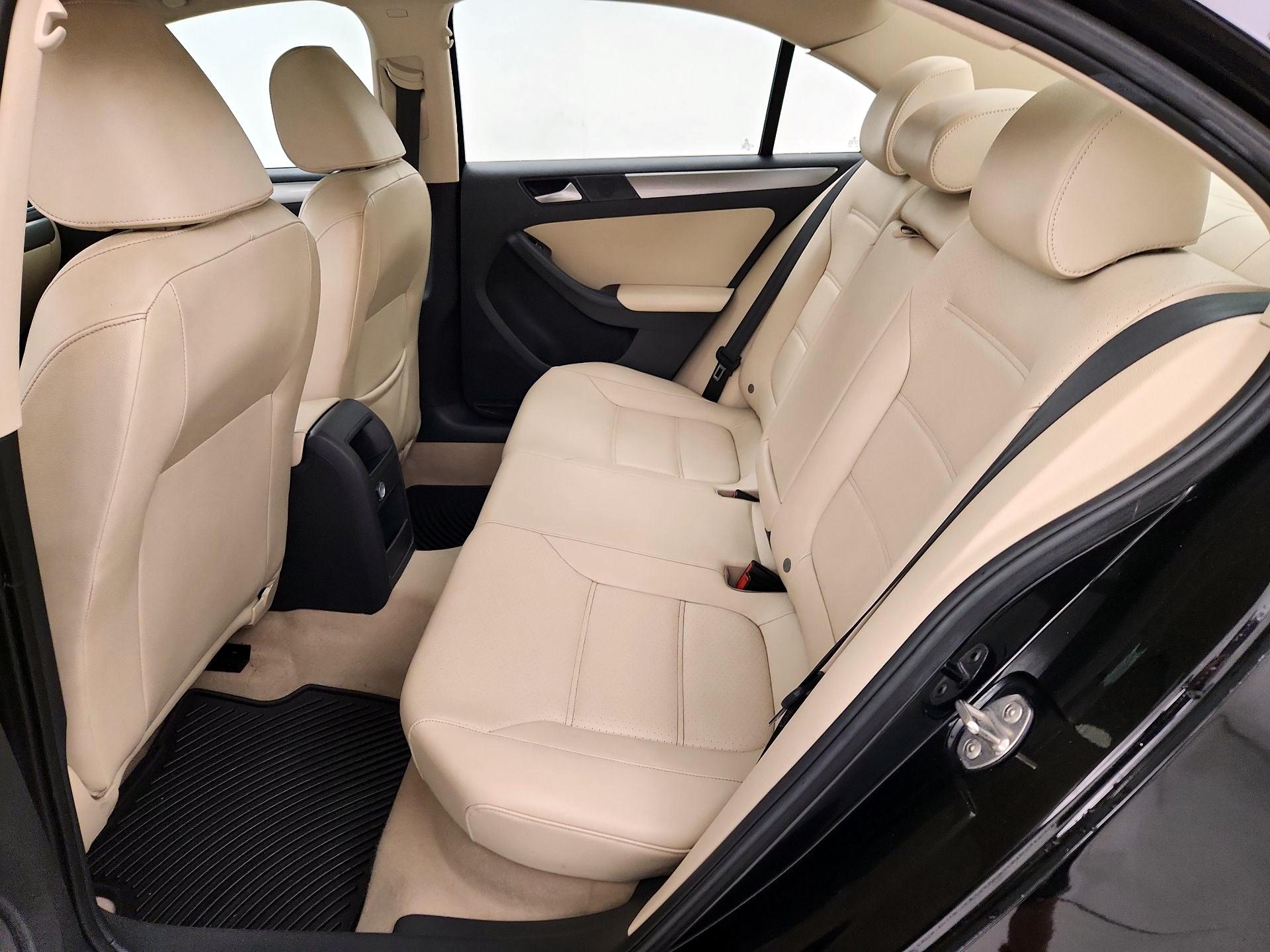 Thumbnail: 2015 Volkswagen Jetta - 20