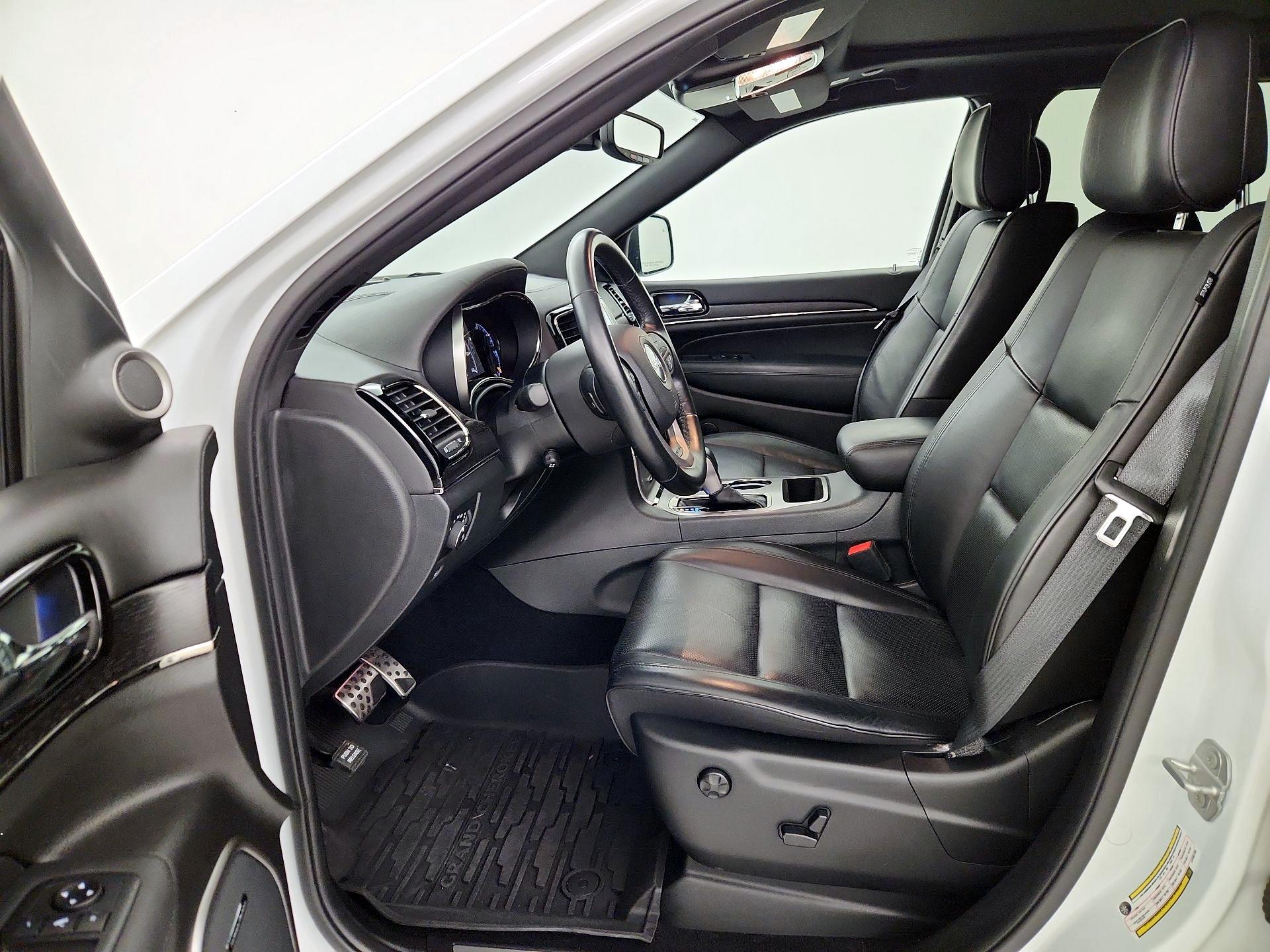 Thumbnail: 2020 Jeep Grand Cherokee - 11