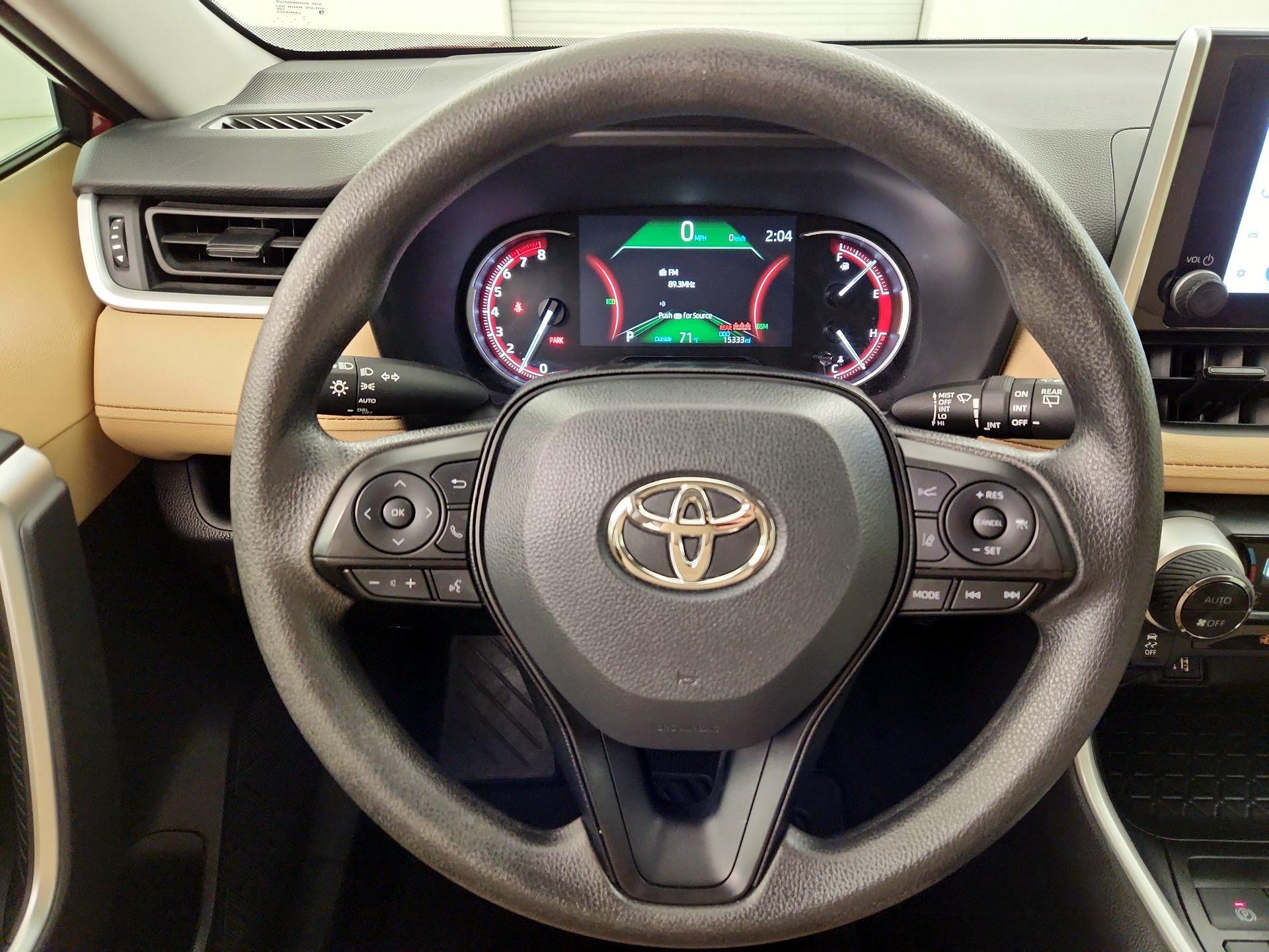 Thumbnail: 2025 Toyota RAV4 - 10