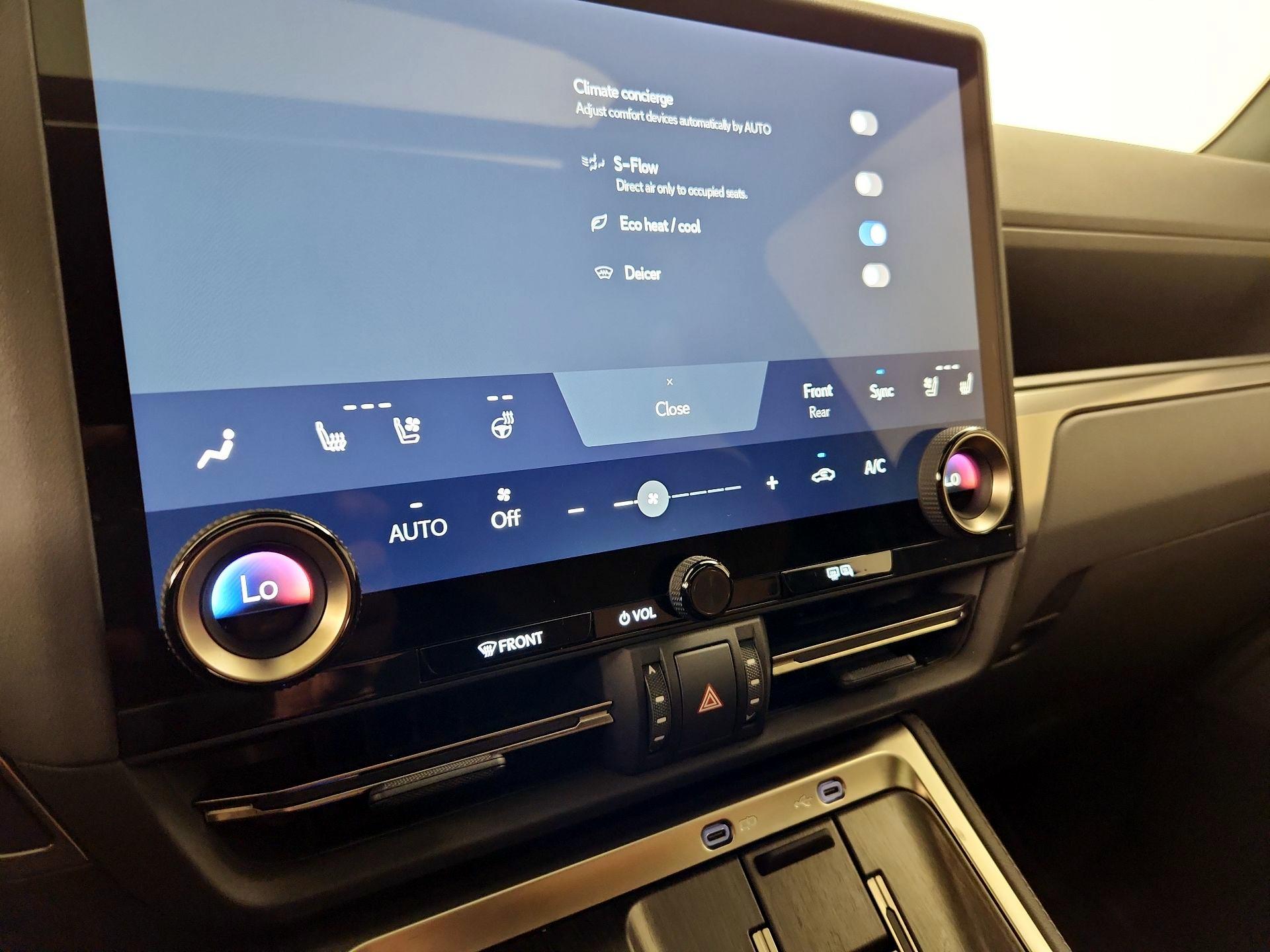 Thumbnail: 2024 Lexus GX - 17