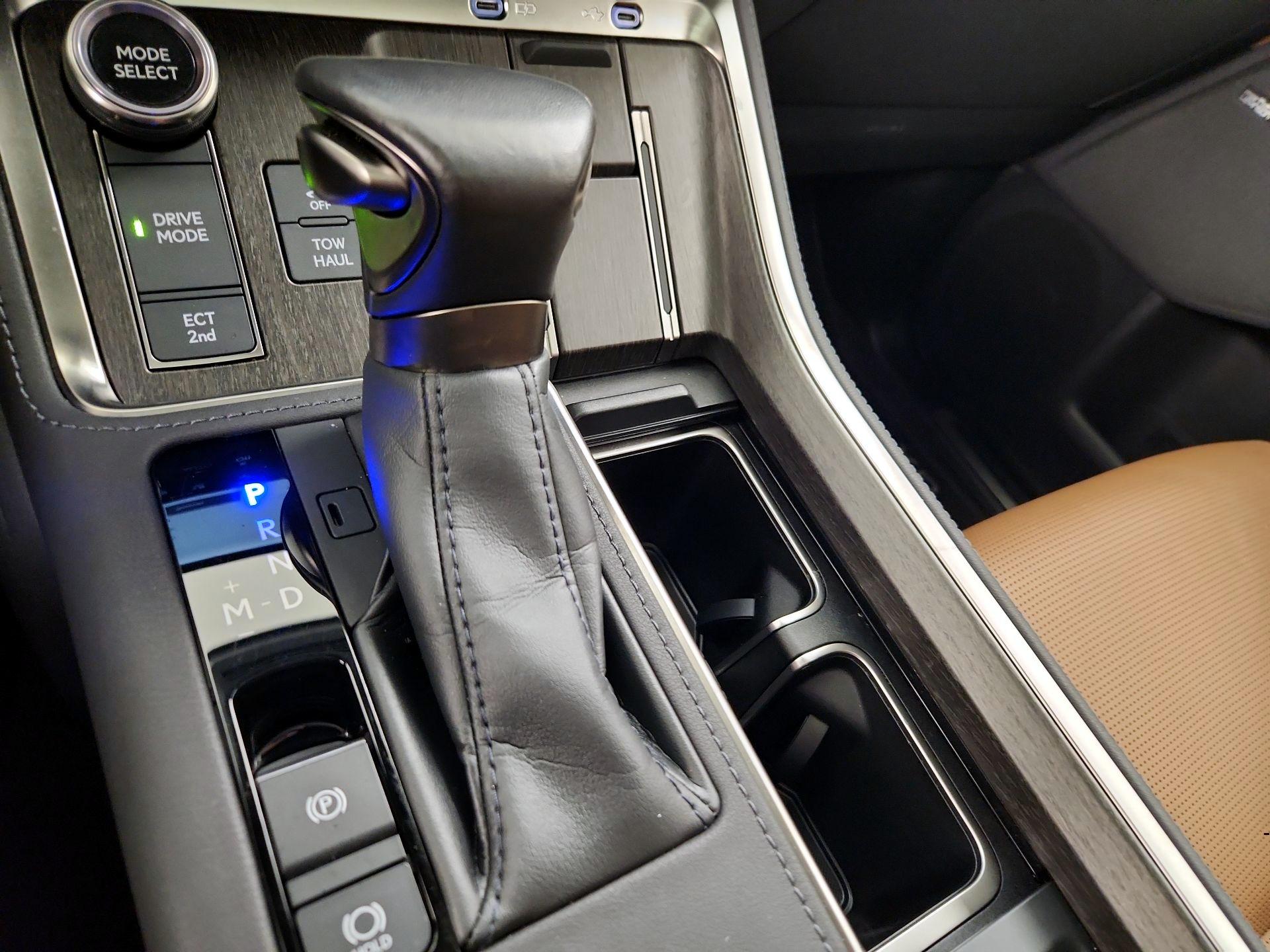 Thumbnail: 2024 Lexus GX - 18