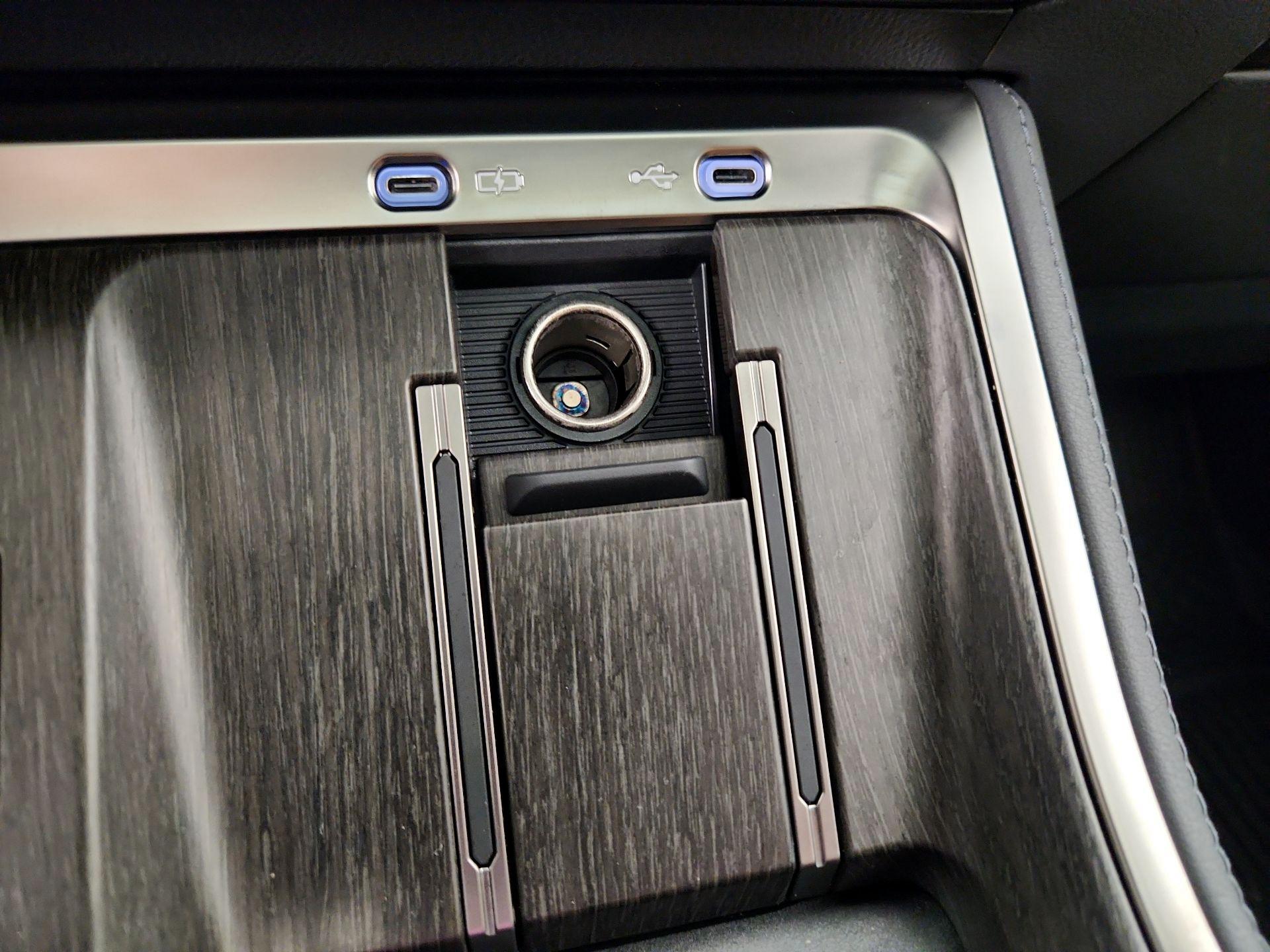 Thumbnail: 2024 Lexus GX - 19