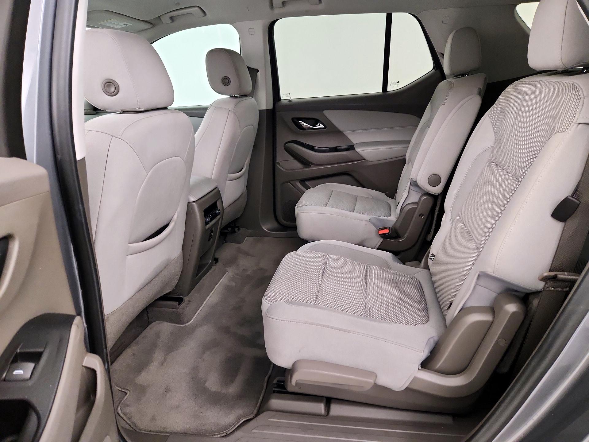 Thumbnail: 2021 Chevrolet Traverse - 19