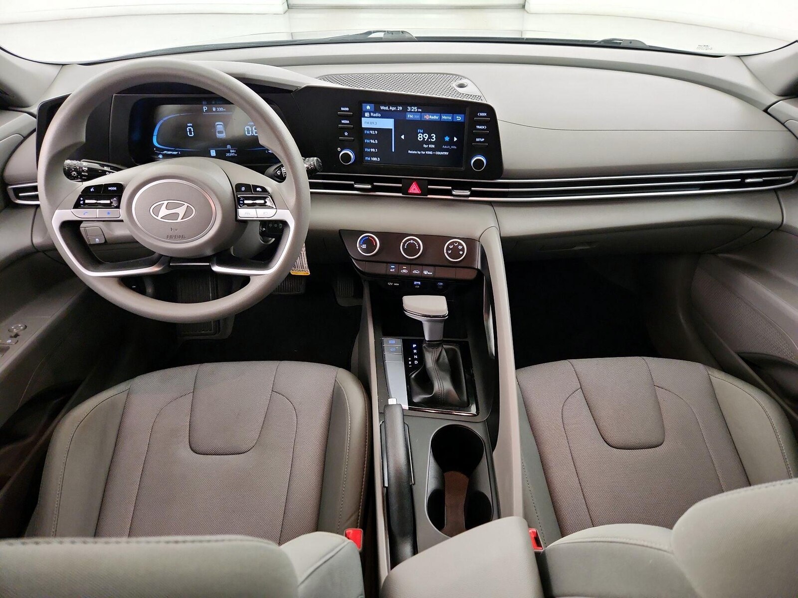 2024 Hyundai Elantra SE - Photo 10