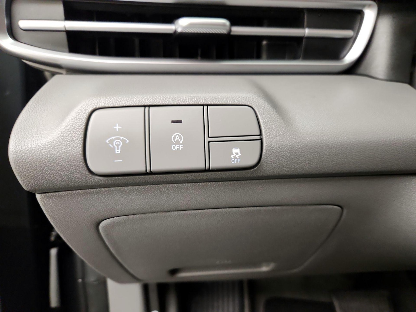 2024 Hyundai Elantra SE - Photo 14