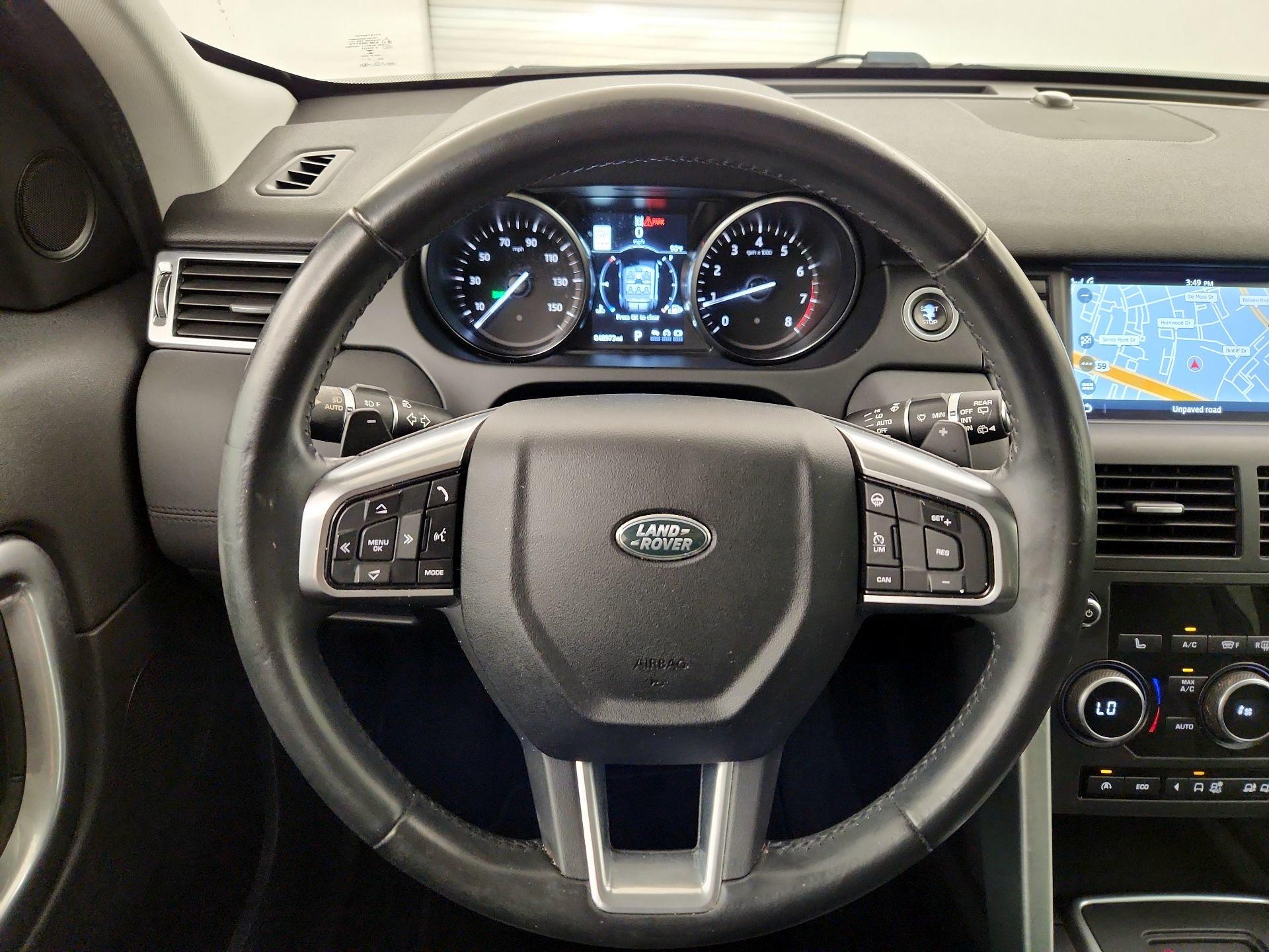 Thumbnail: 2017 Land Rover Discovery Sport - 10