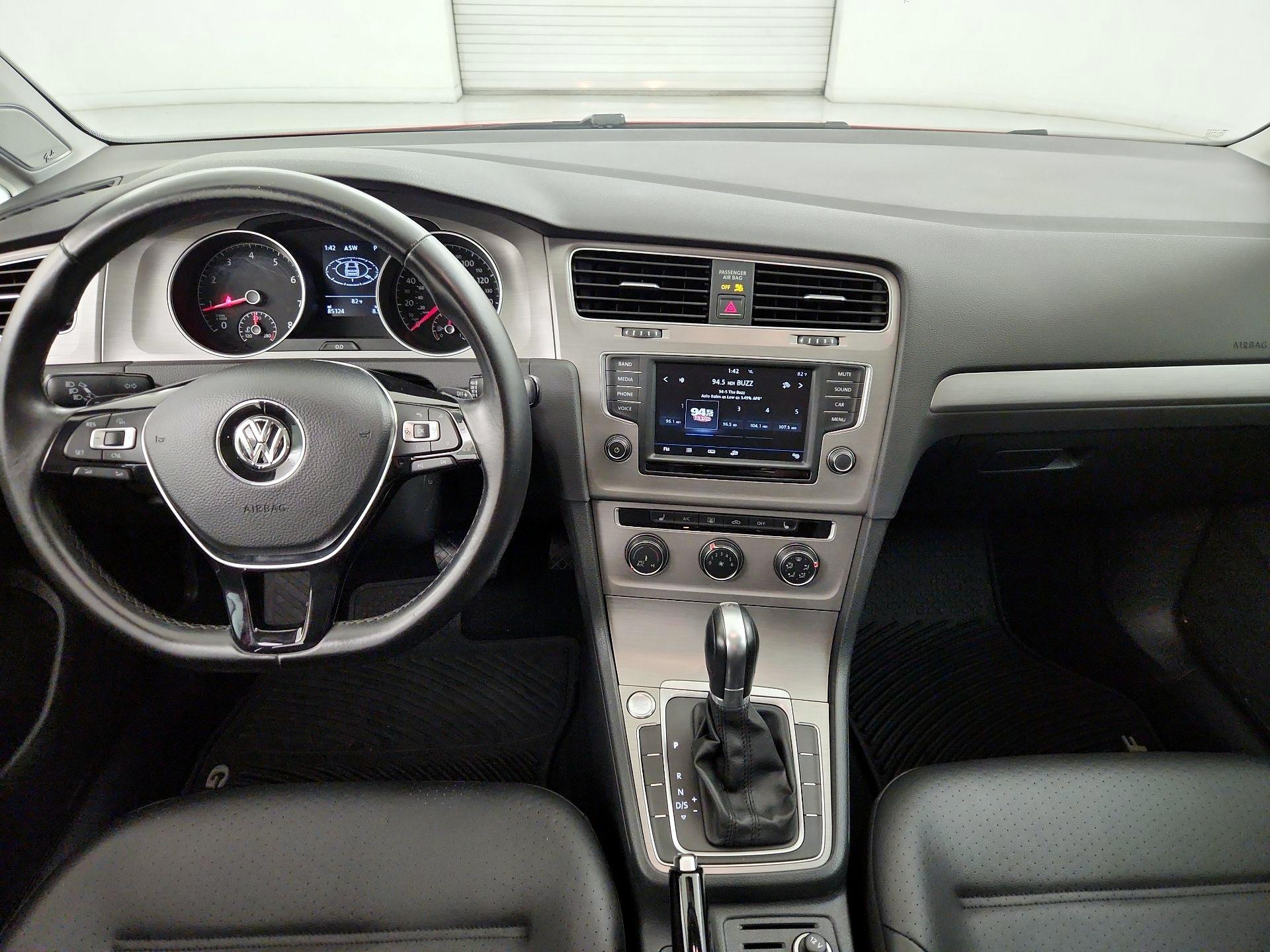Thumbnail: 2017 Volkswagen Golf - 9