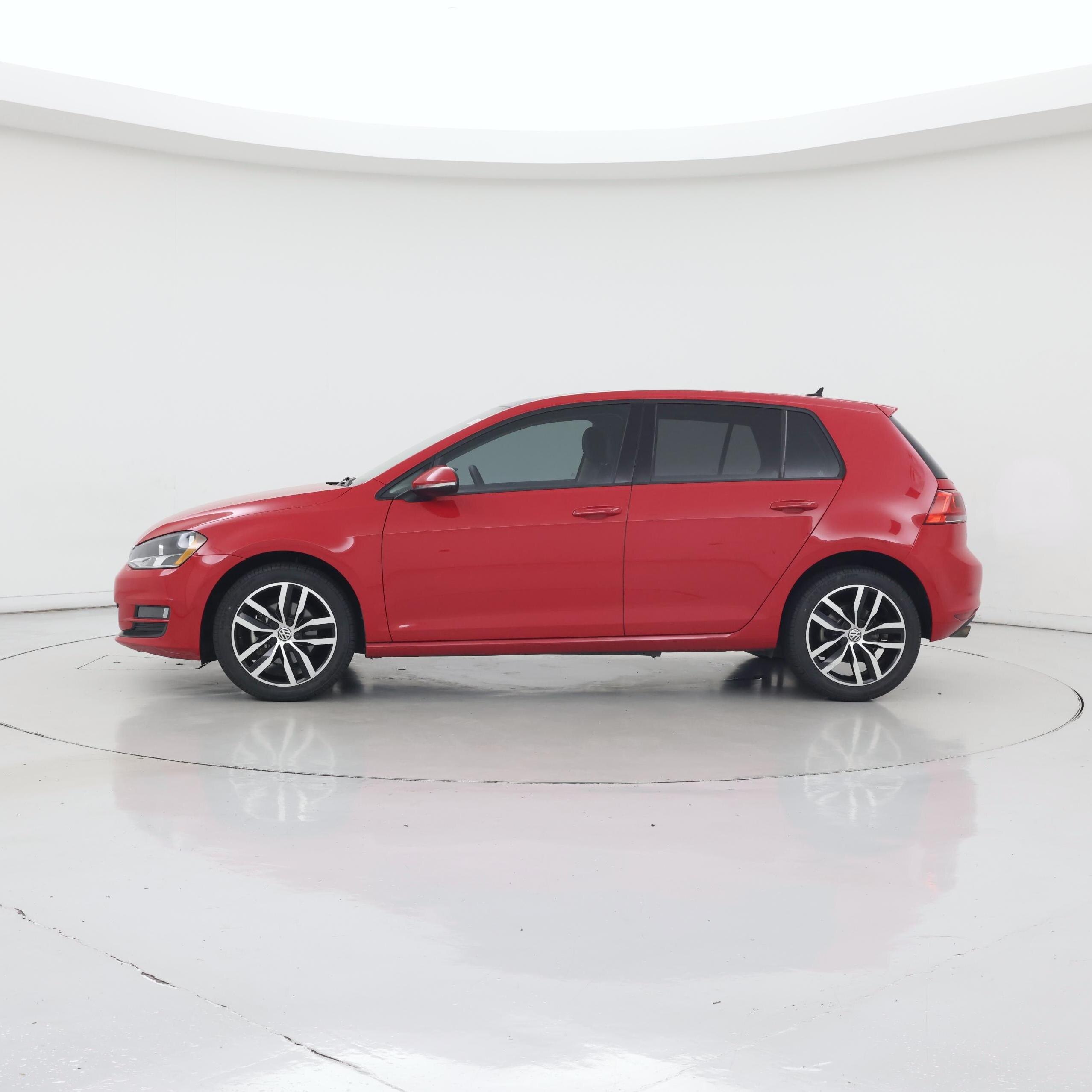 Thumbnail: 2017 Volkswagen Golf - 3