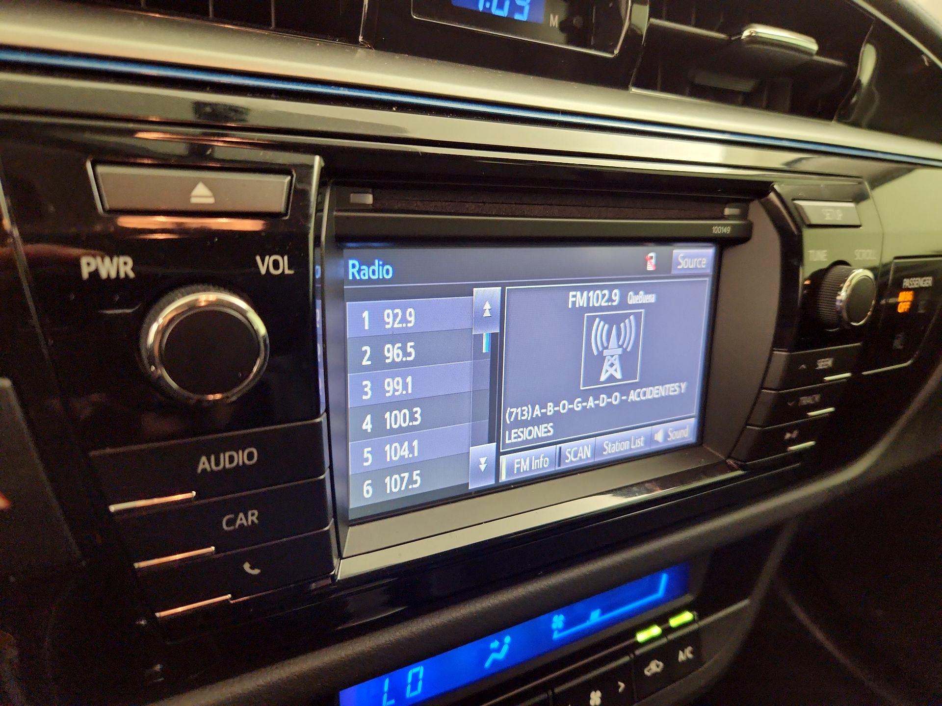 Thumbnail: 2015 Toyota Corolla - 15