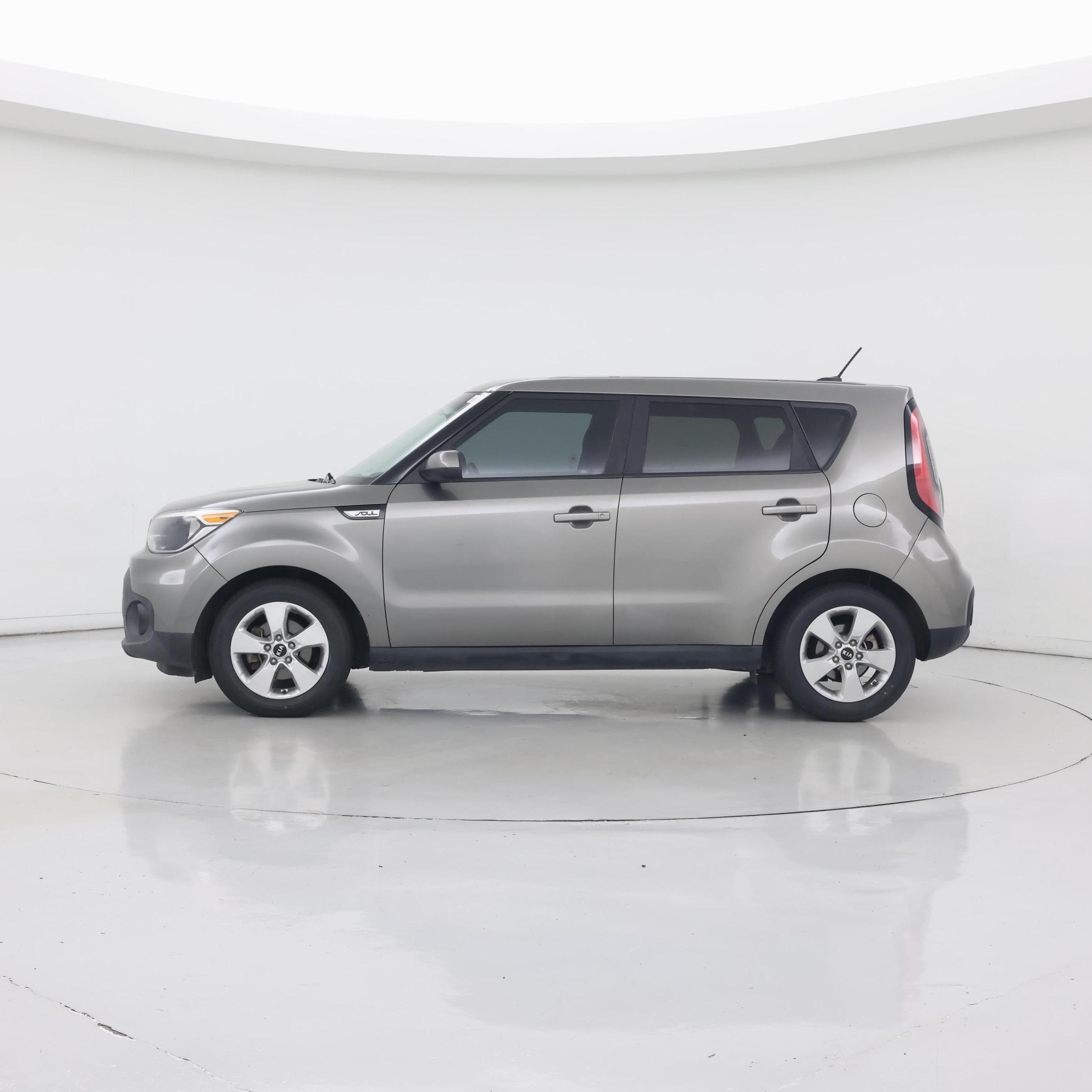 Thumbnail: 2017 Kia Soul - 3