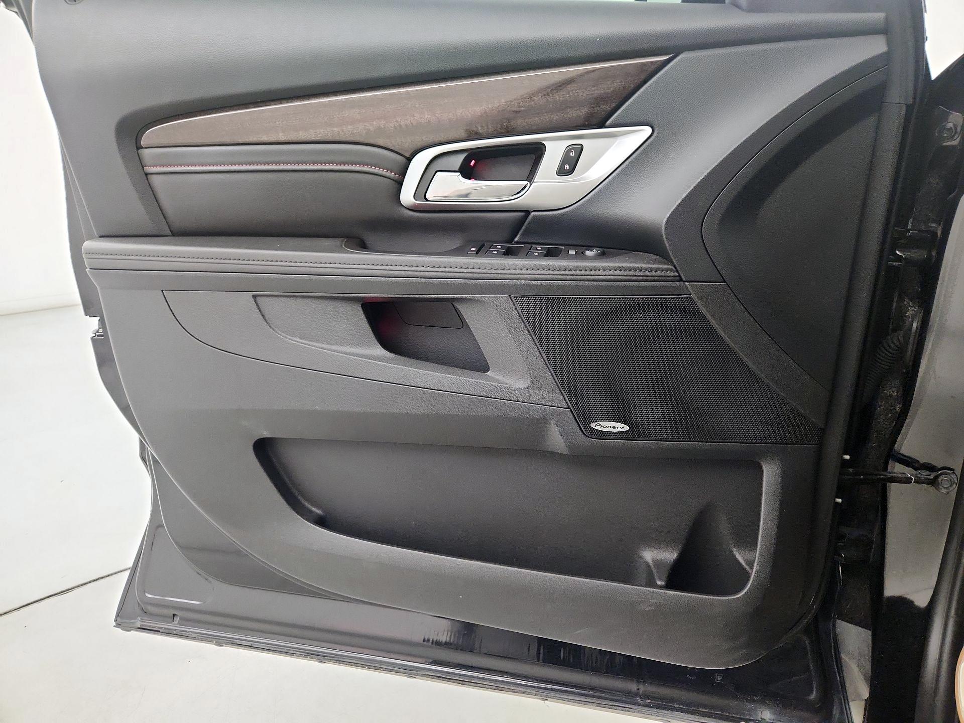Thumbnail: 2017 GMC Terrain - 12
