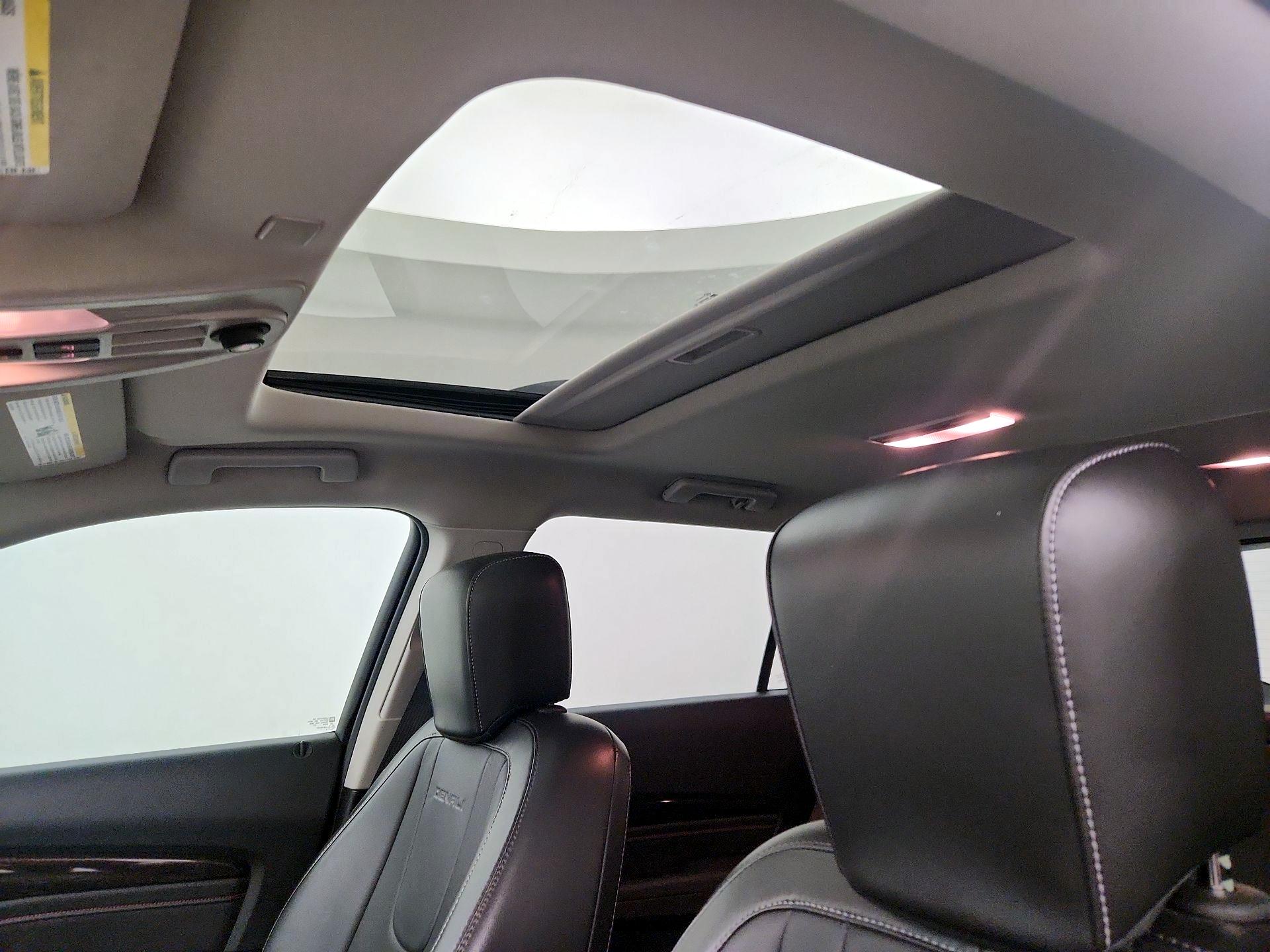 Thumbnail: 2017 GMC Terrain - 19