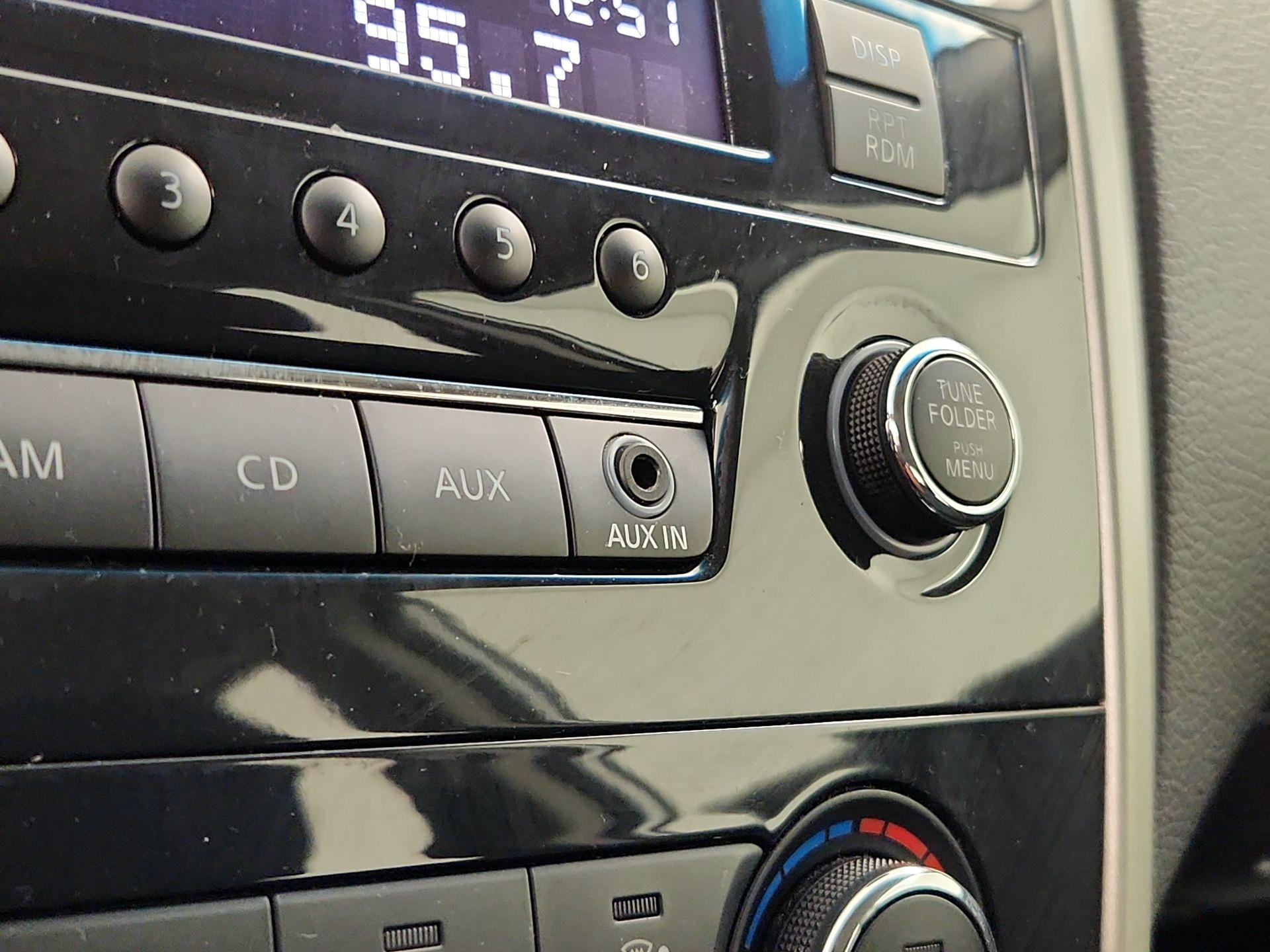 Thumbnail: 2015 Nissan Altima - 17