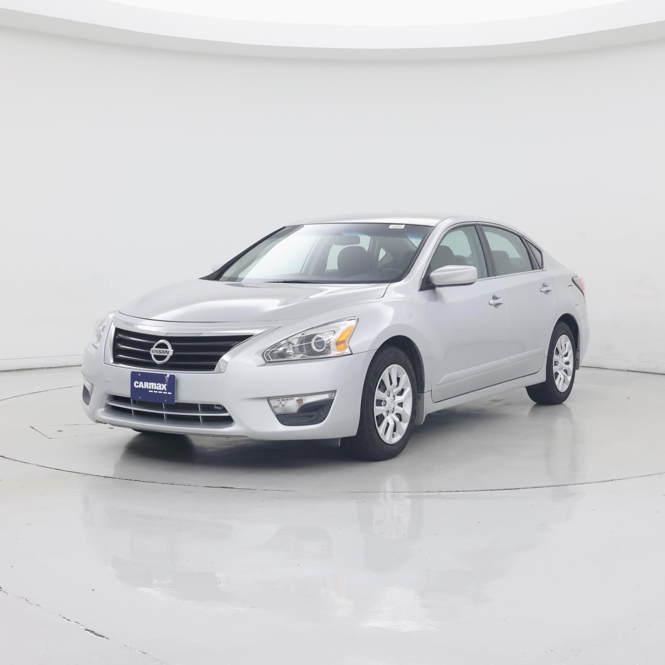 Thumbnail: 2015 Nissan Altima - 4