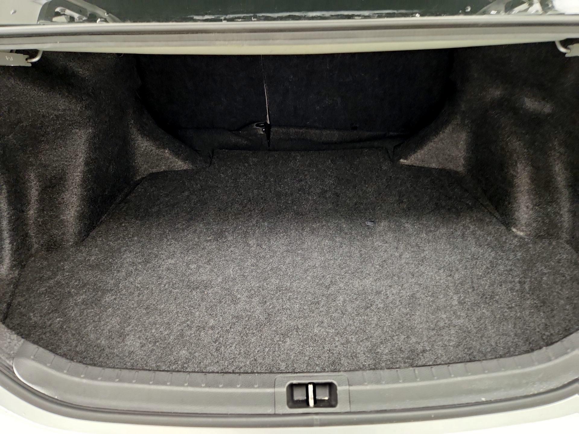Thumbnail: 2015 Toyota Corolla - 20